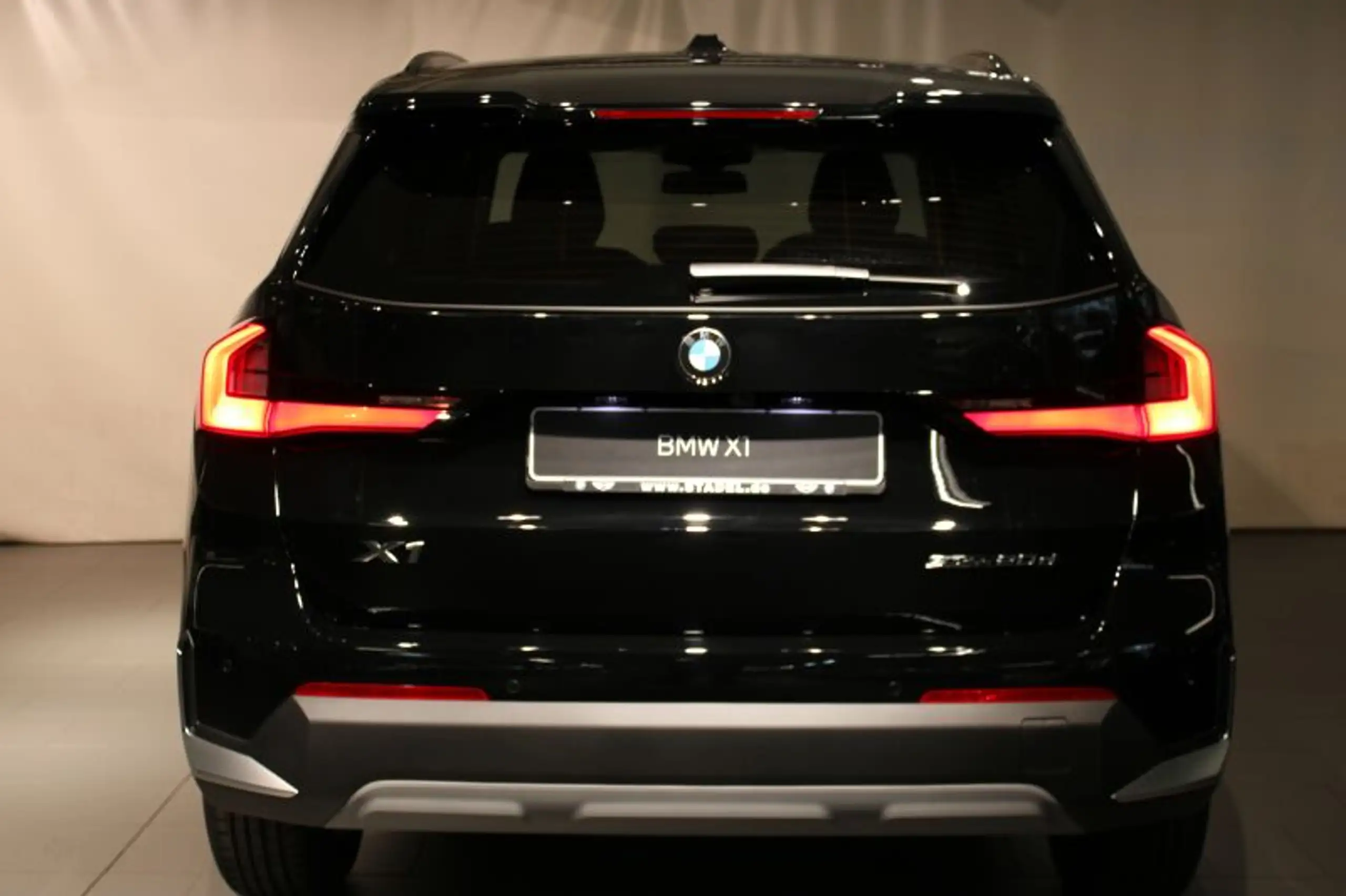 BMW - X1