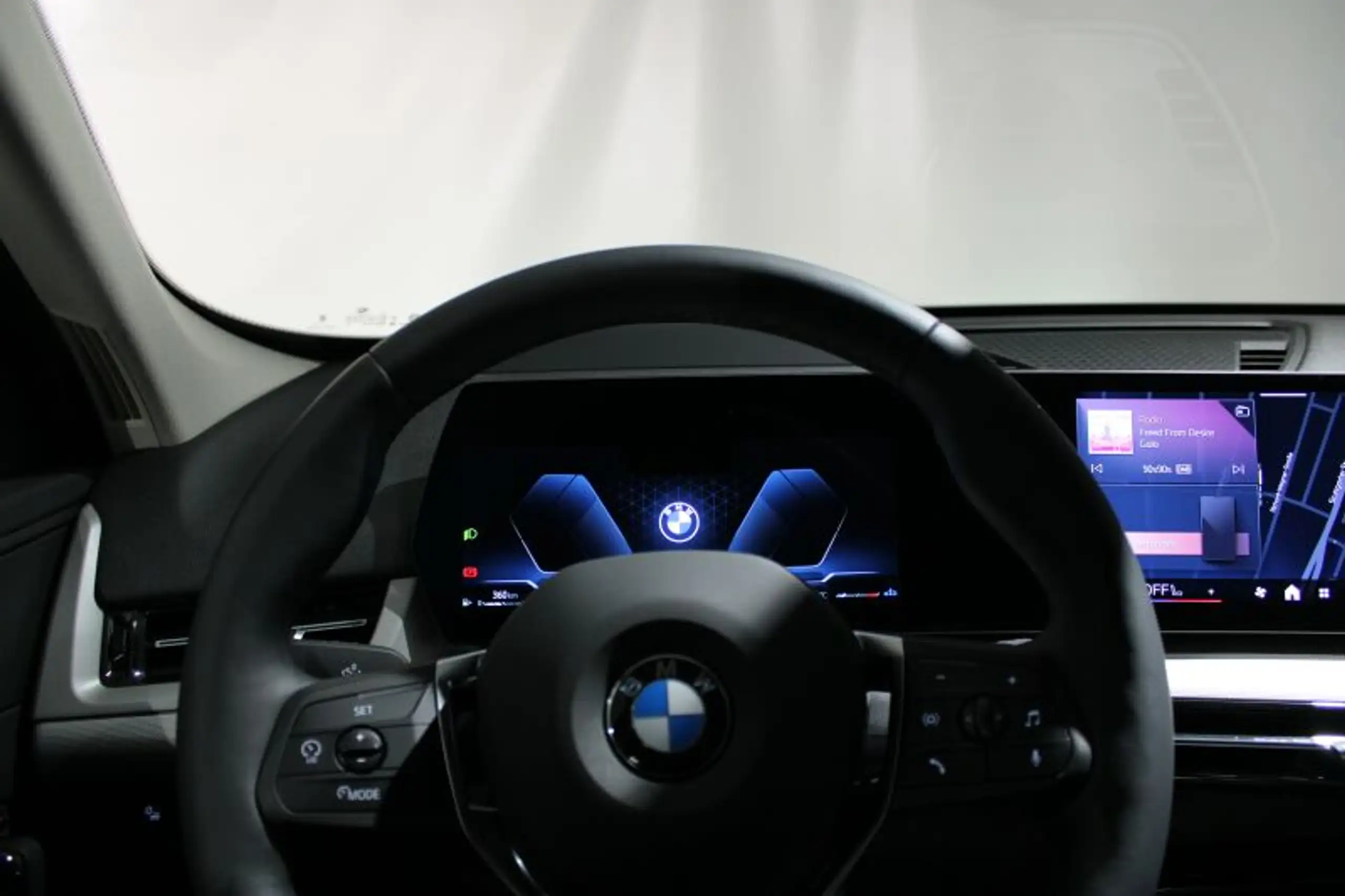 BMW - X1