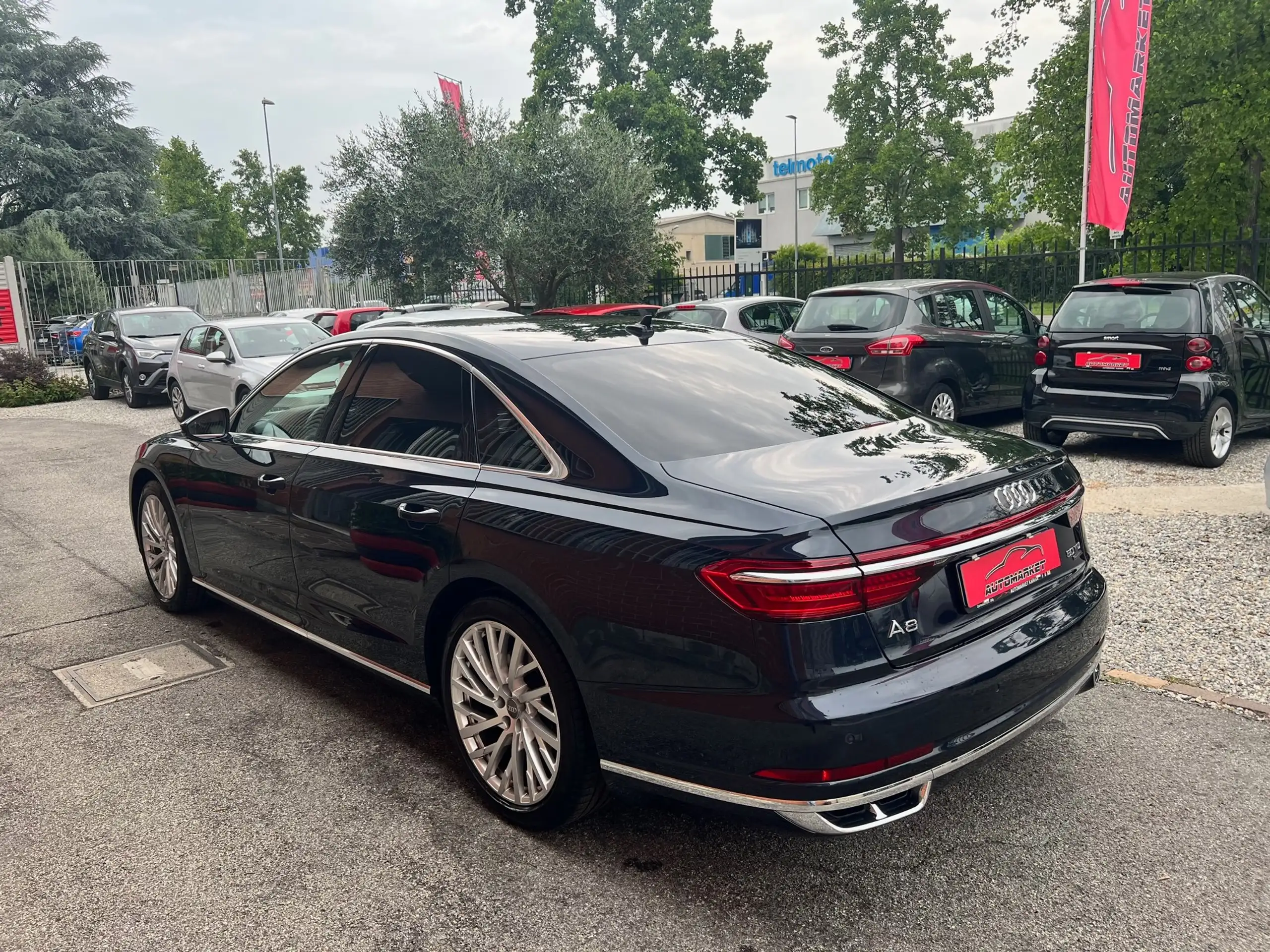 Audi - A8