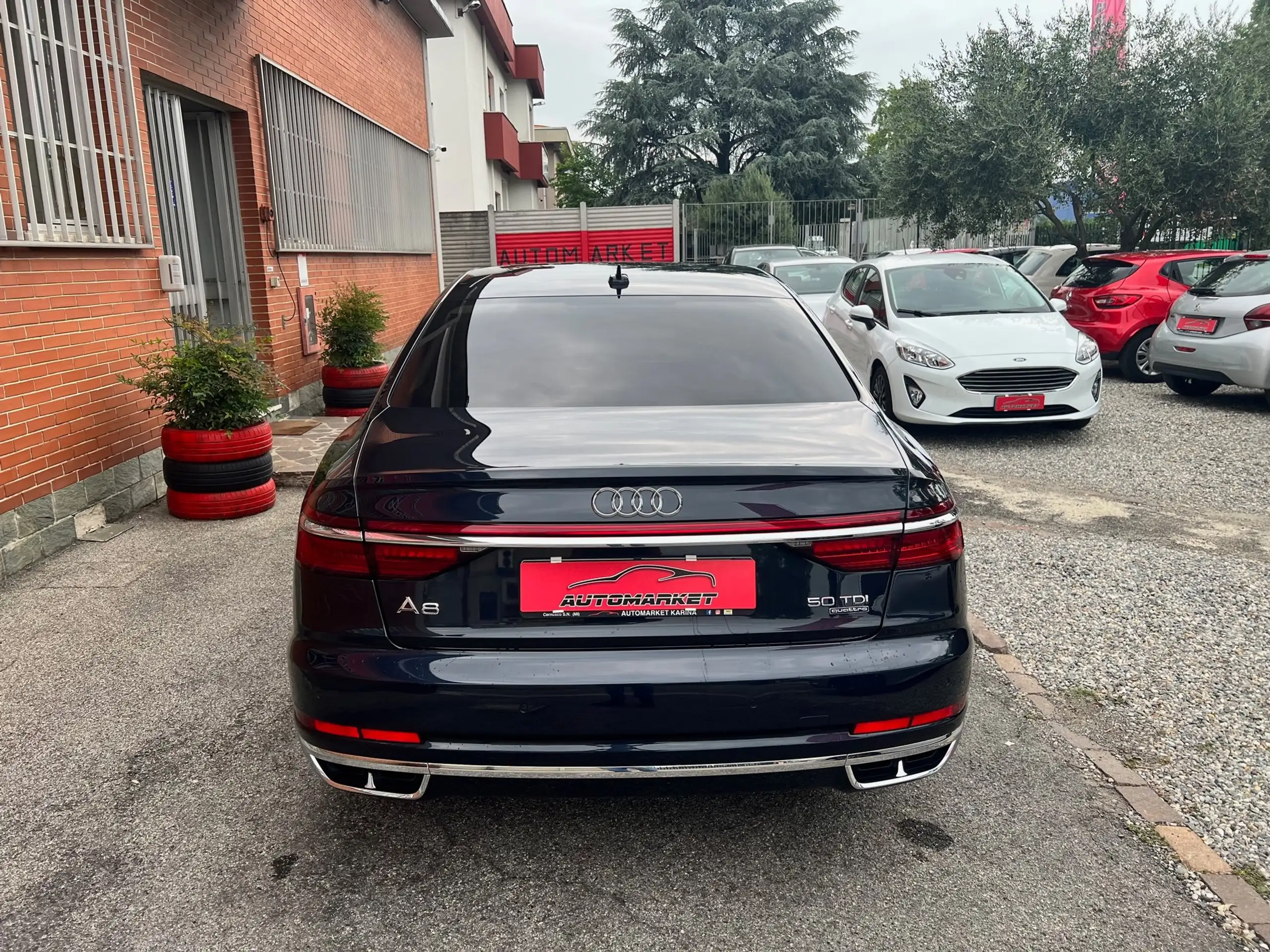 Audi - A8