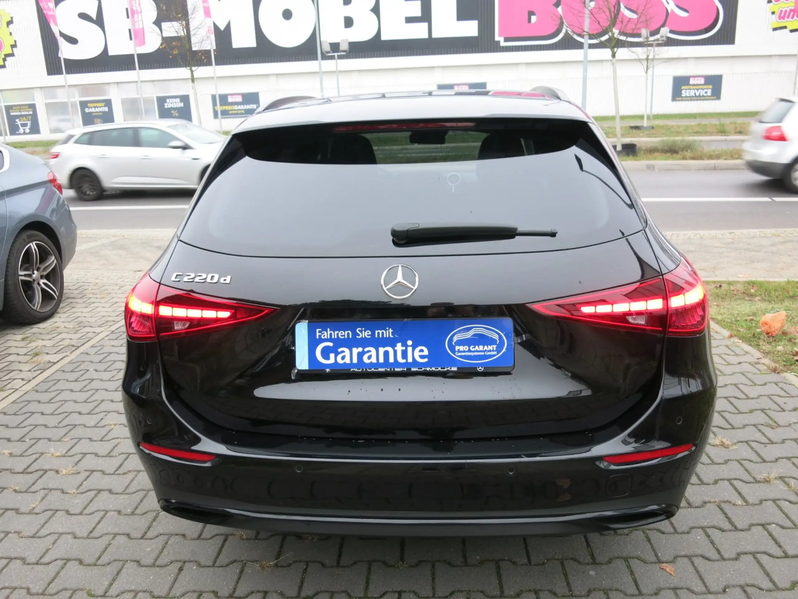 Mercedes-Benz - C 220