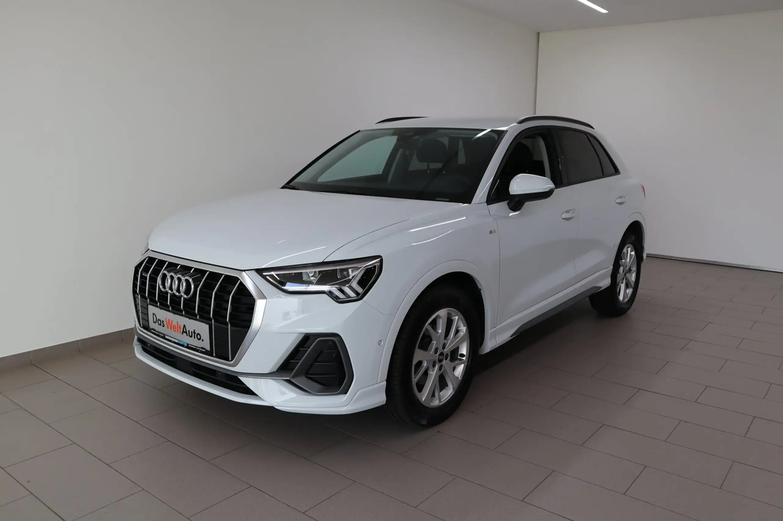 Audi - Q3