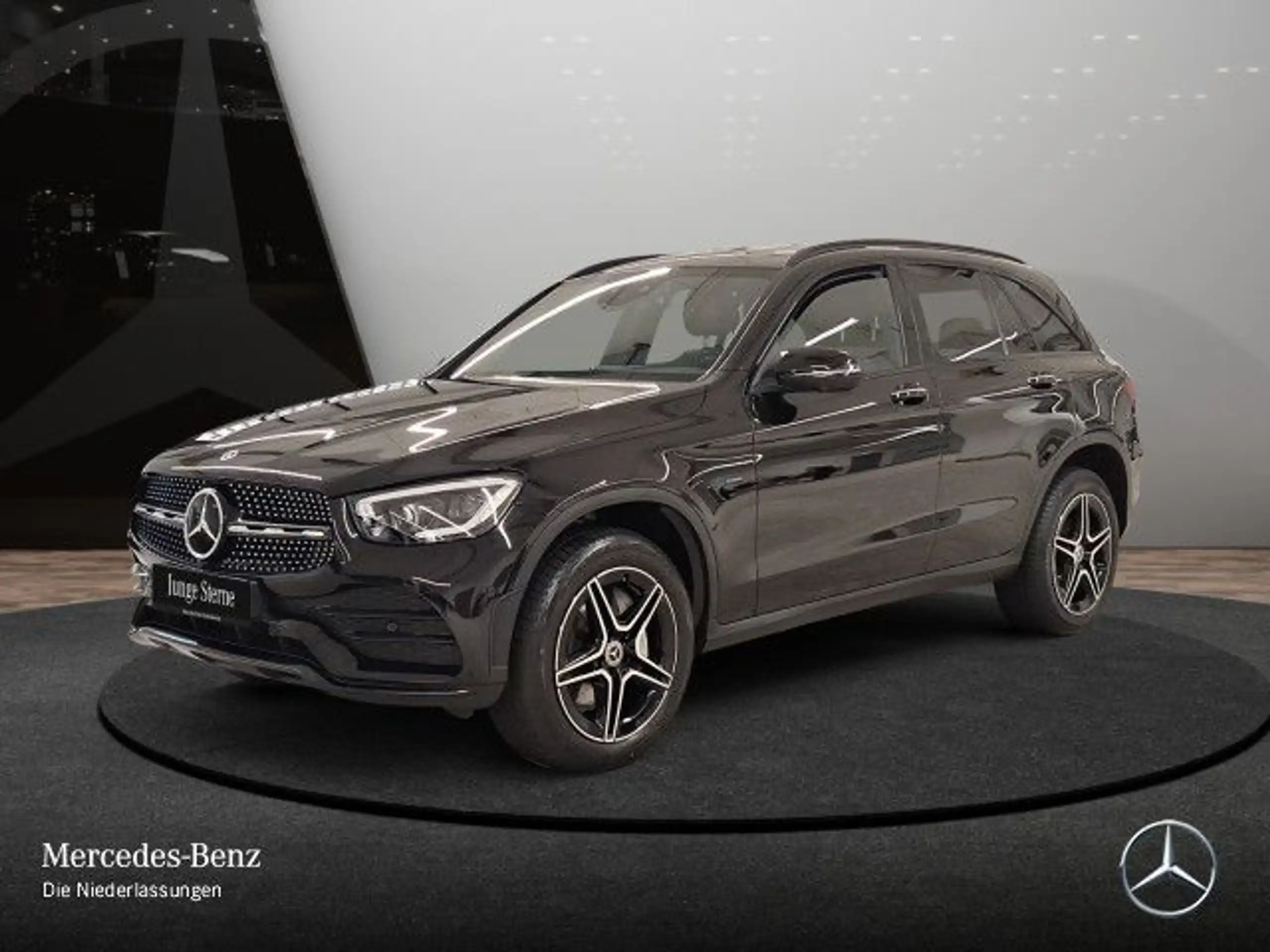 Mercedes-Benz - GLC 300