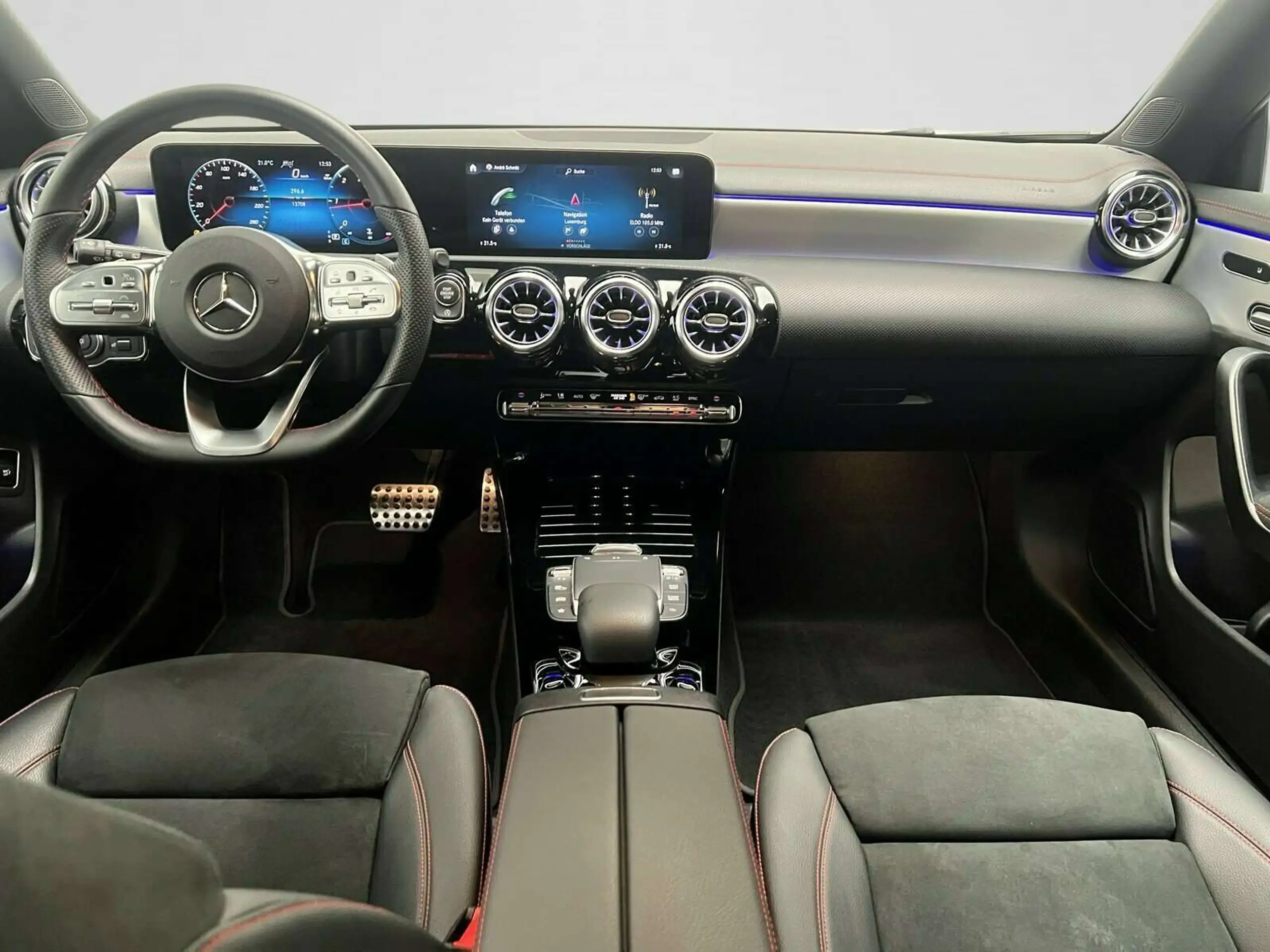 Mercedes-Benz - CLA 220