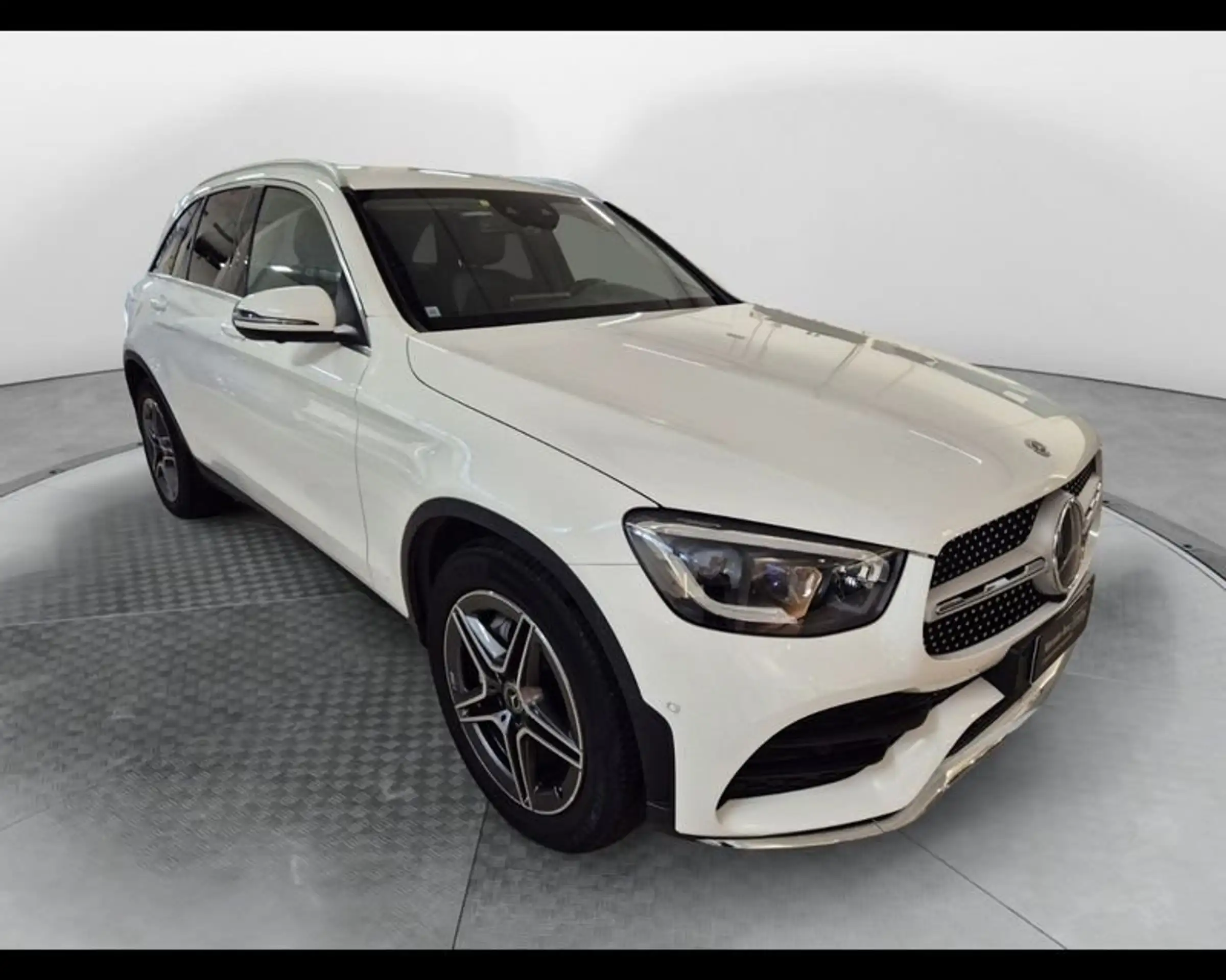 Mercedes-Benz - GLC 220