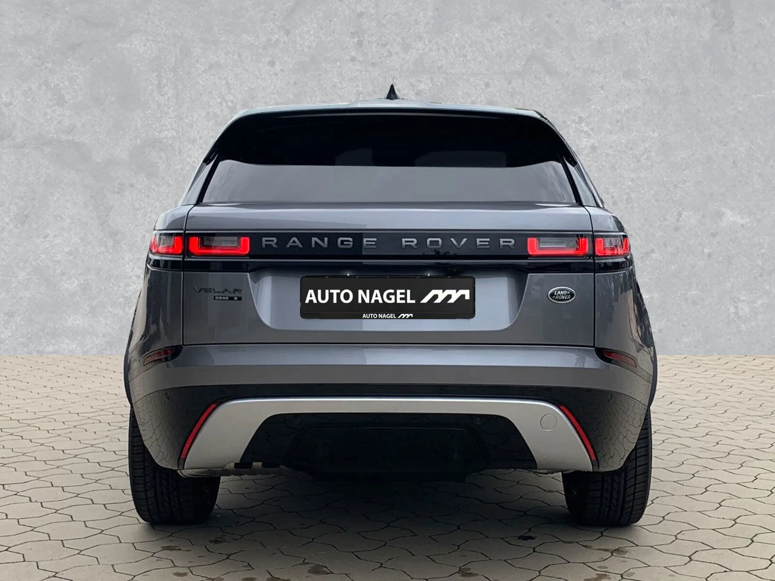 Land Rover - Range Rover Velar