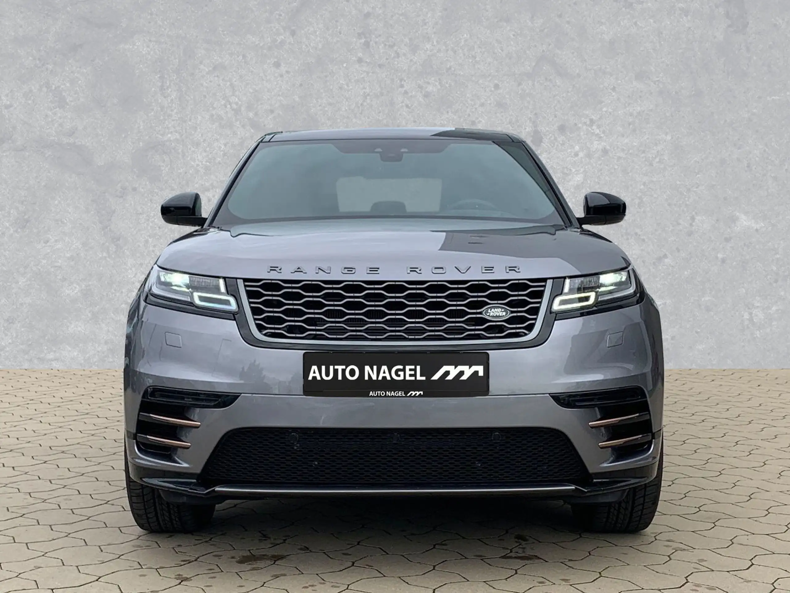 Land Rover - Range Rover Velar