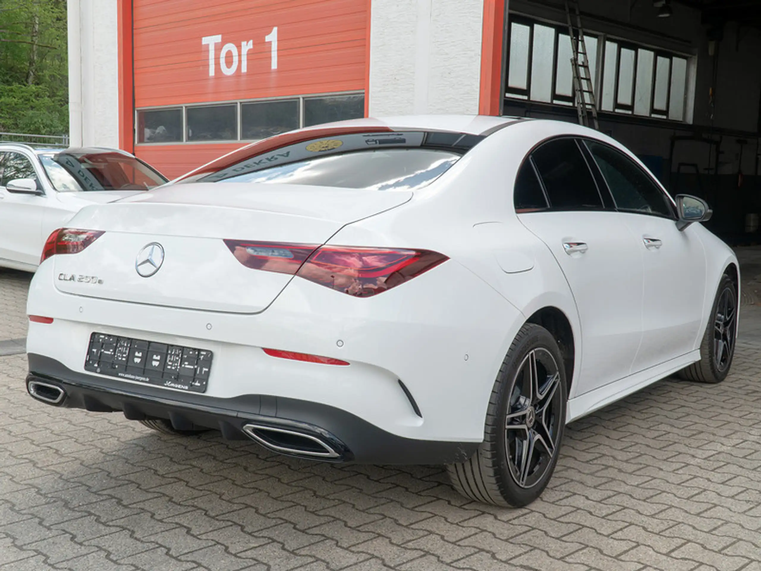 Mercedes-Benz - CLA 250