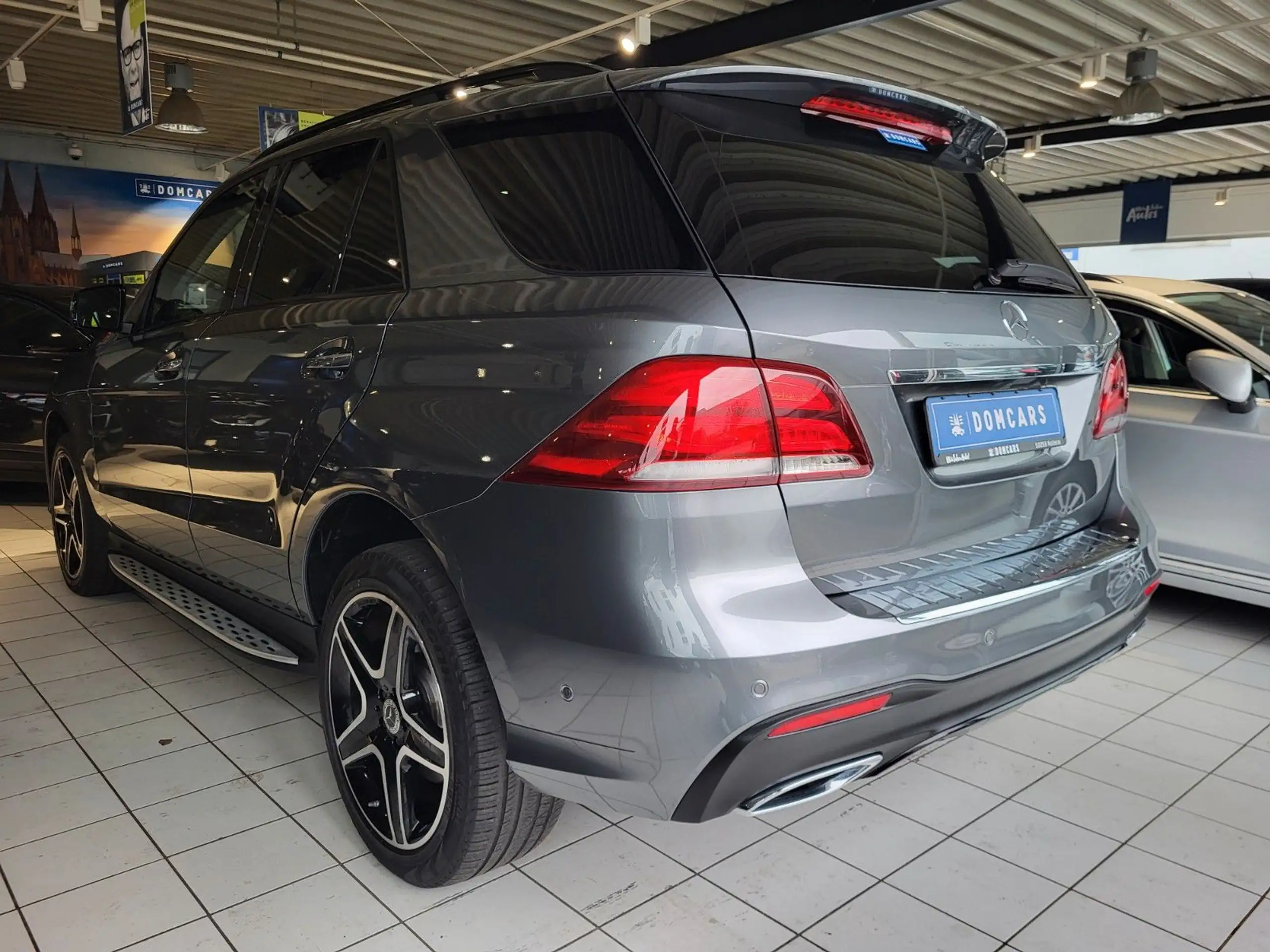 Mercedes-Benz - GLE 350