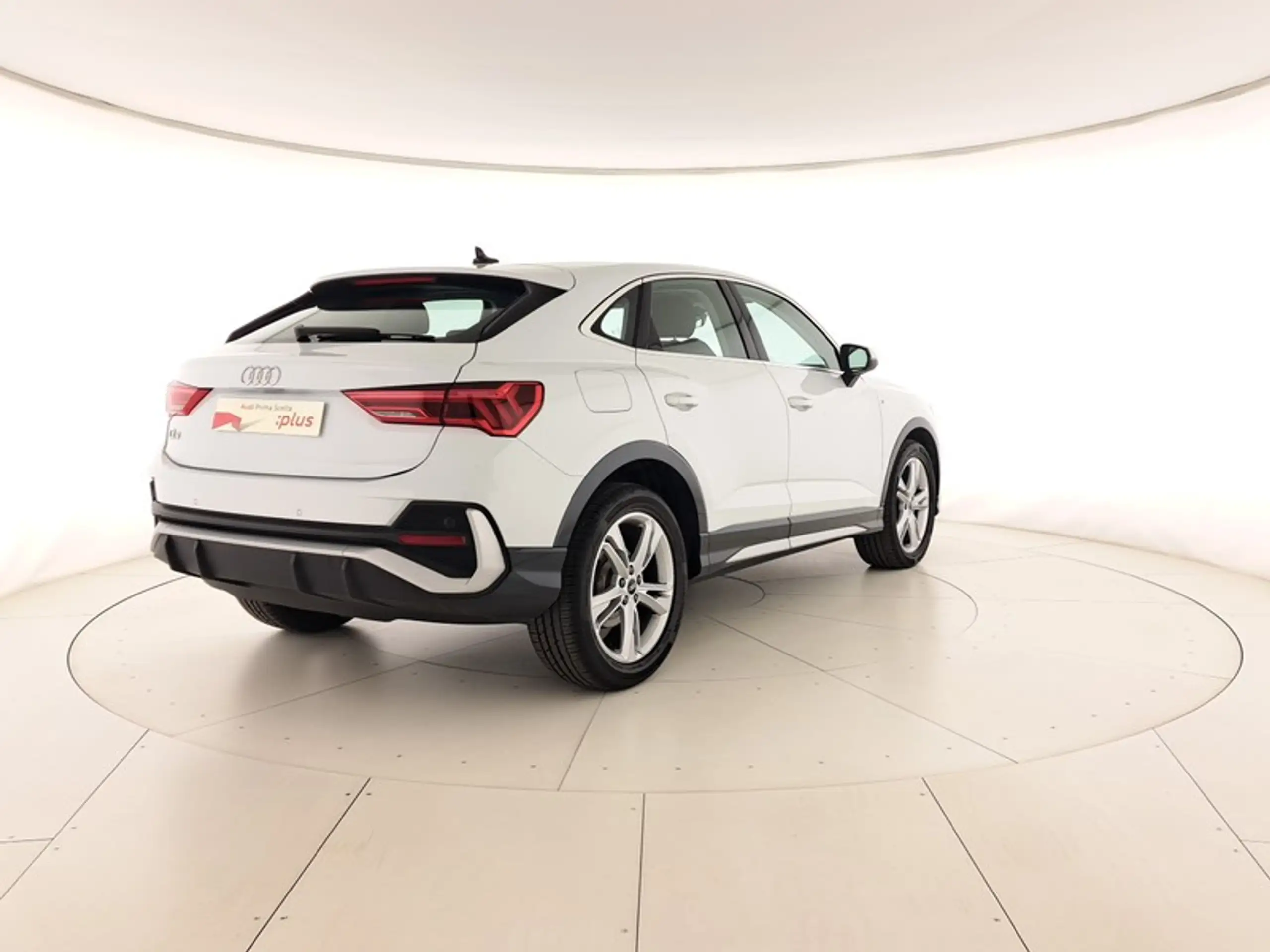 Audi - Q3