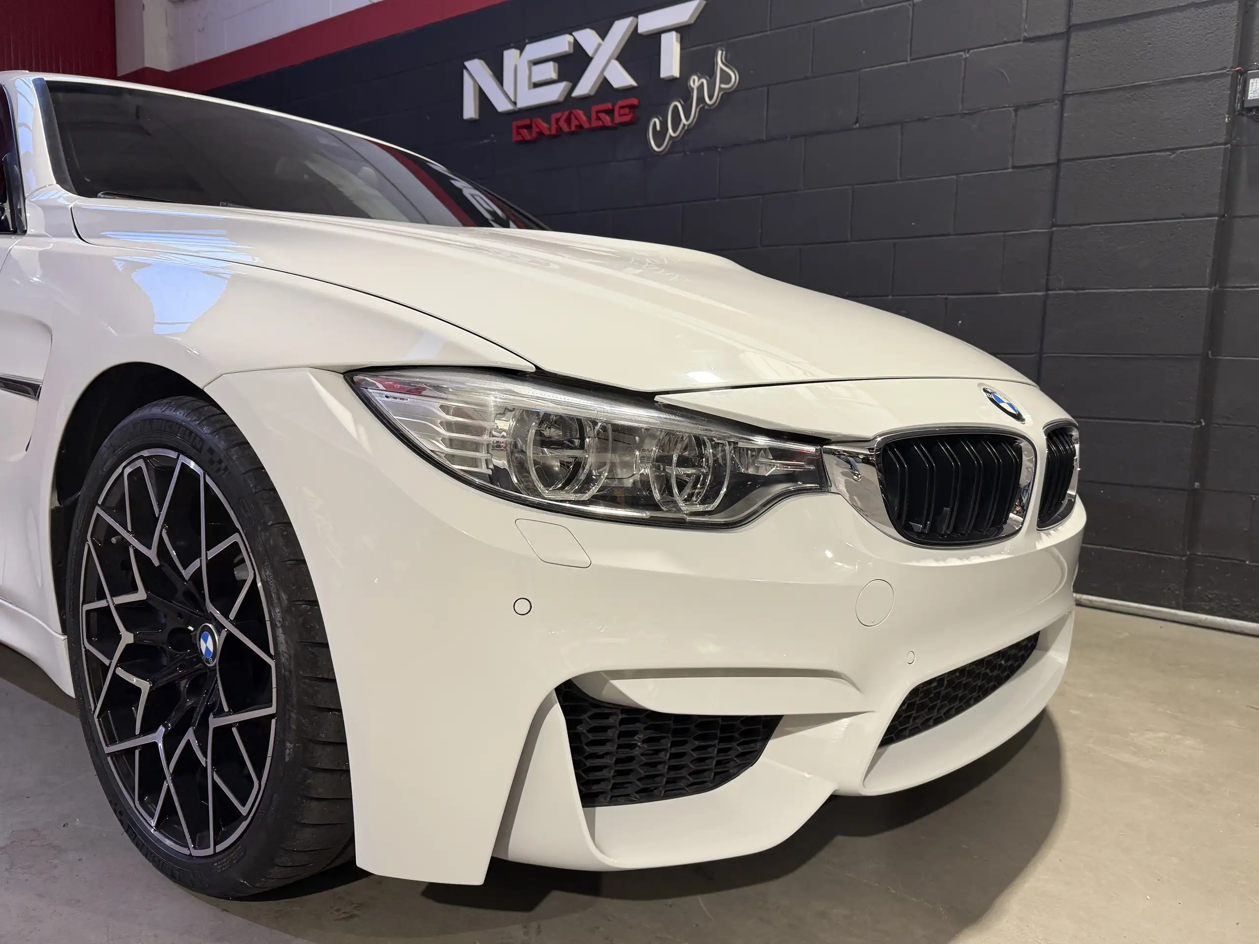 BMW - M4