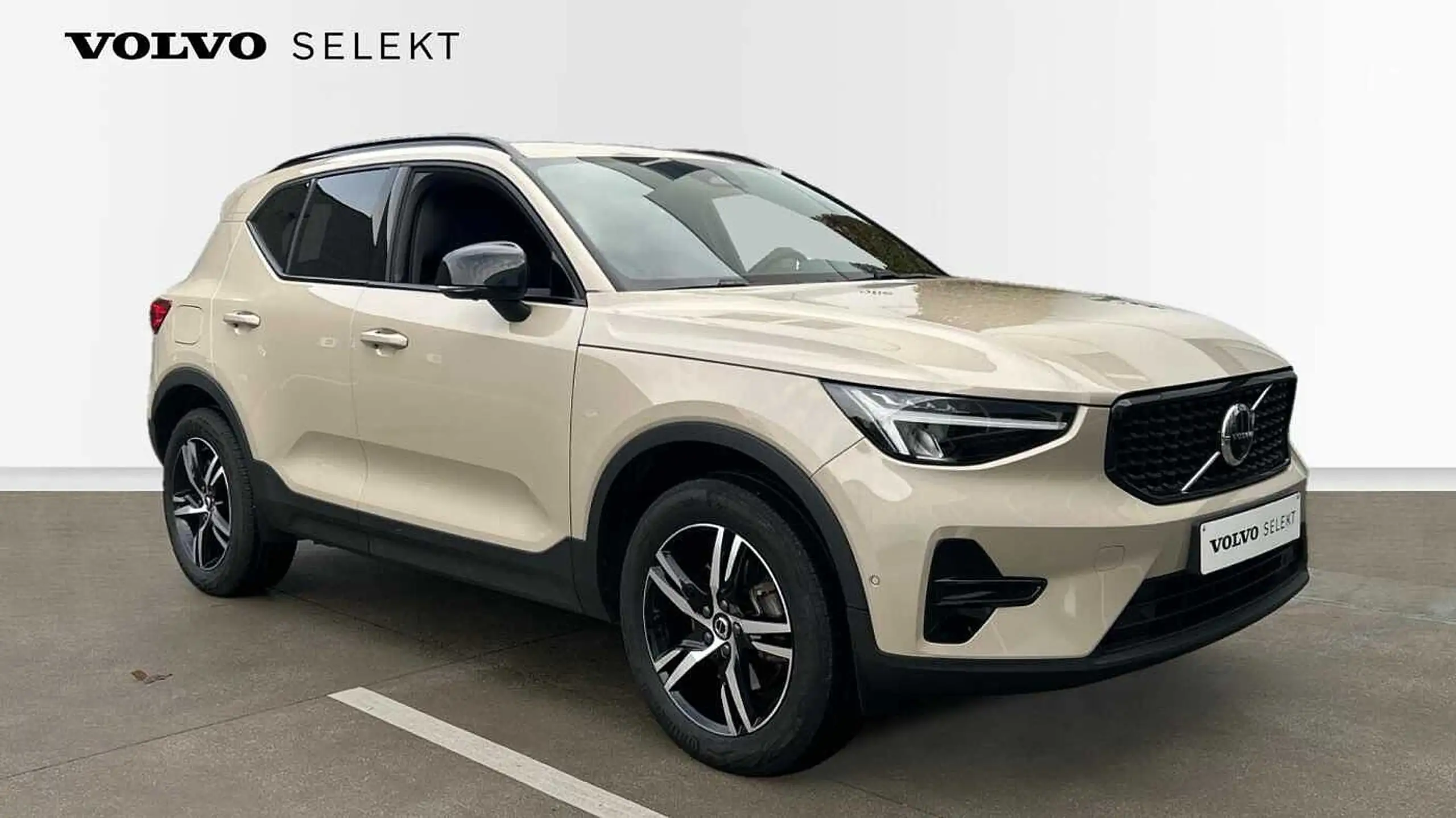 Volvo - XC40