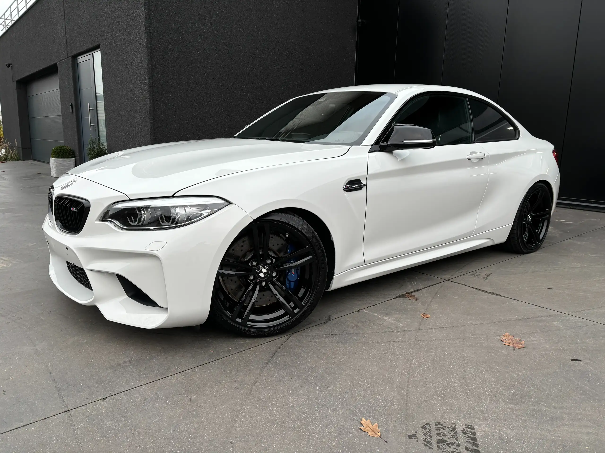 BMW - M2