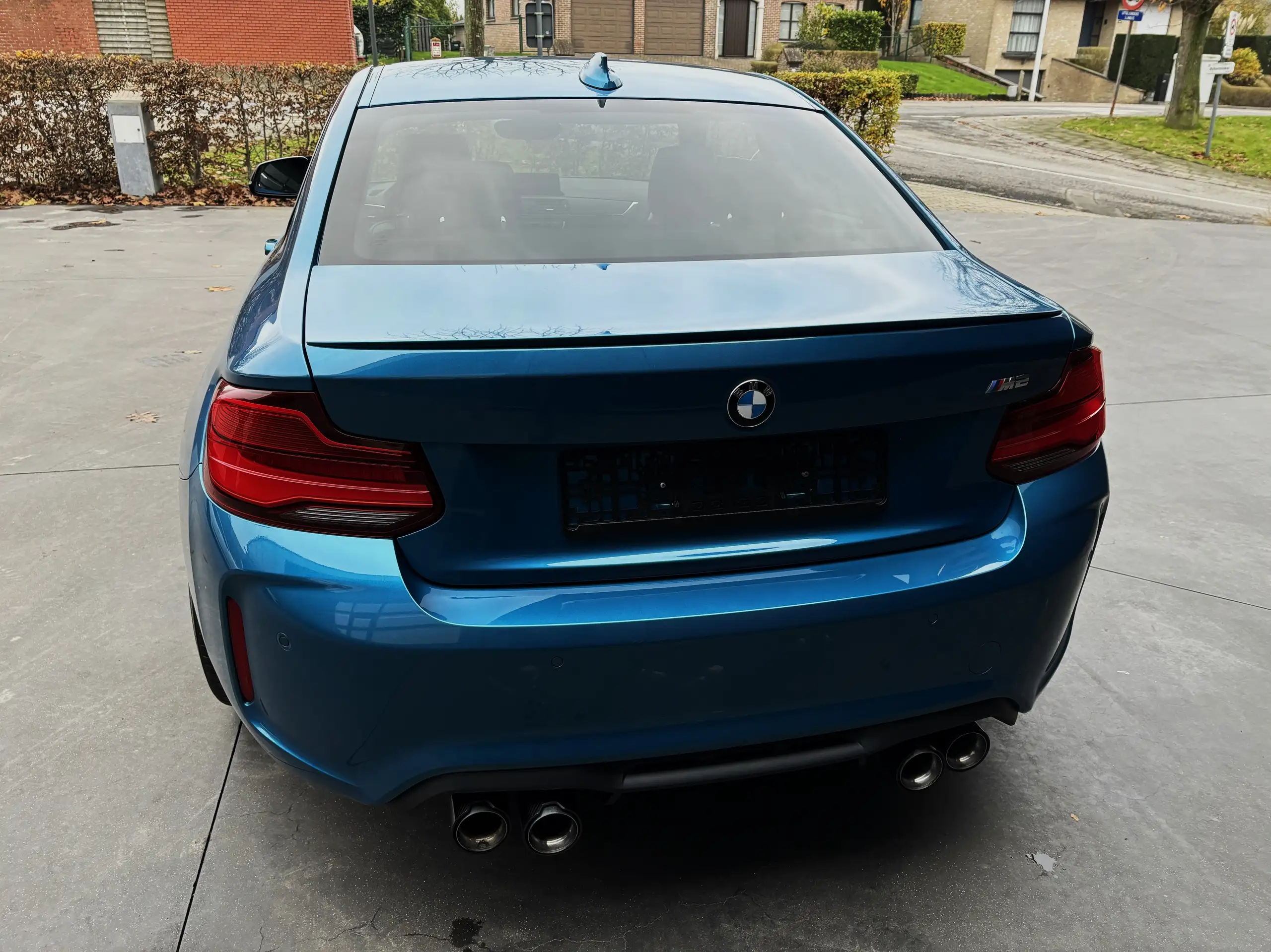 BMW - M2