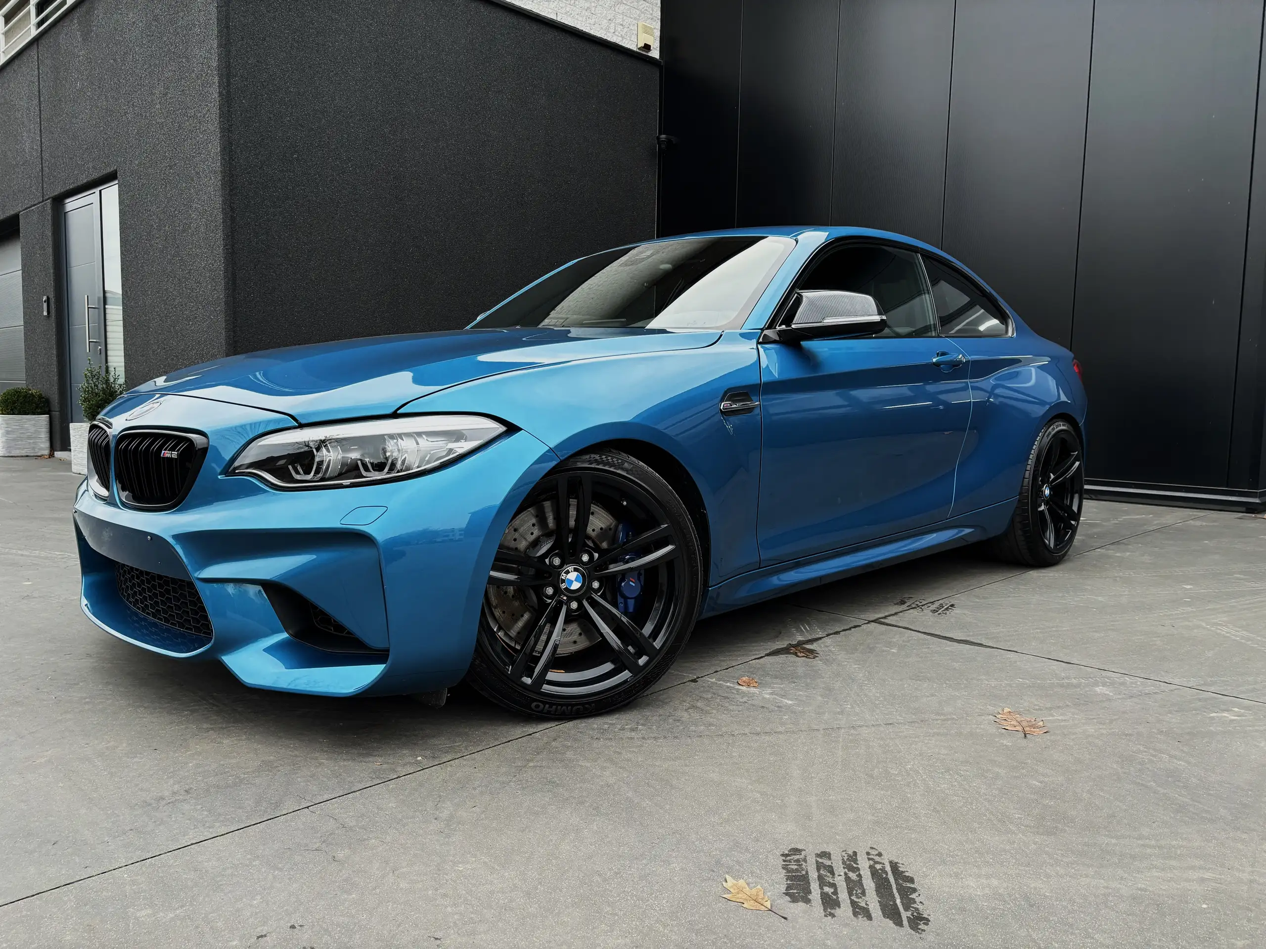 BMW - M2