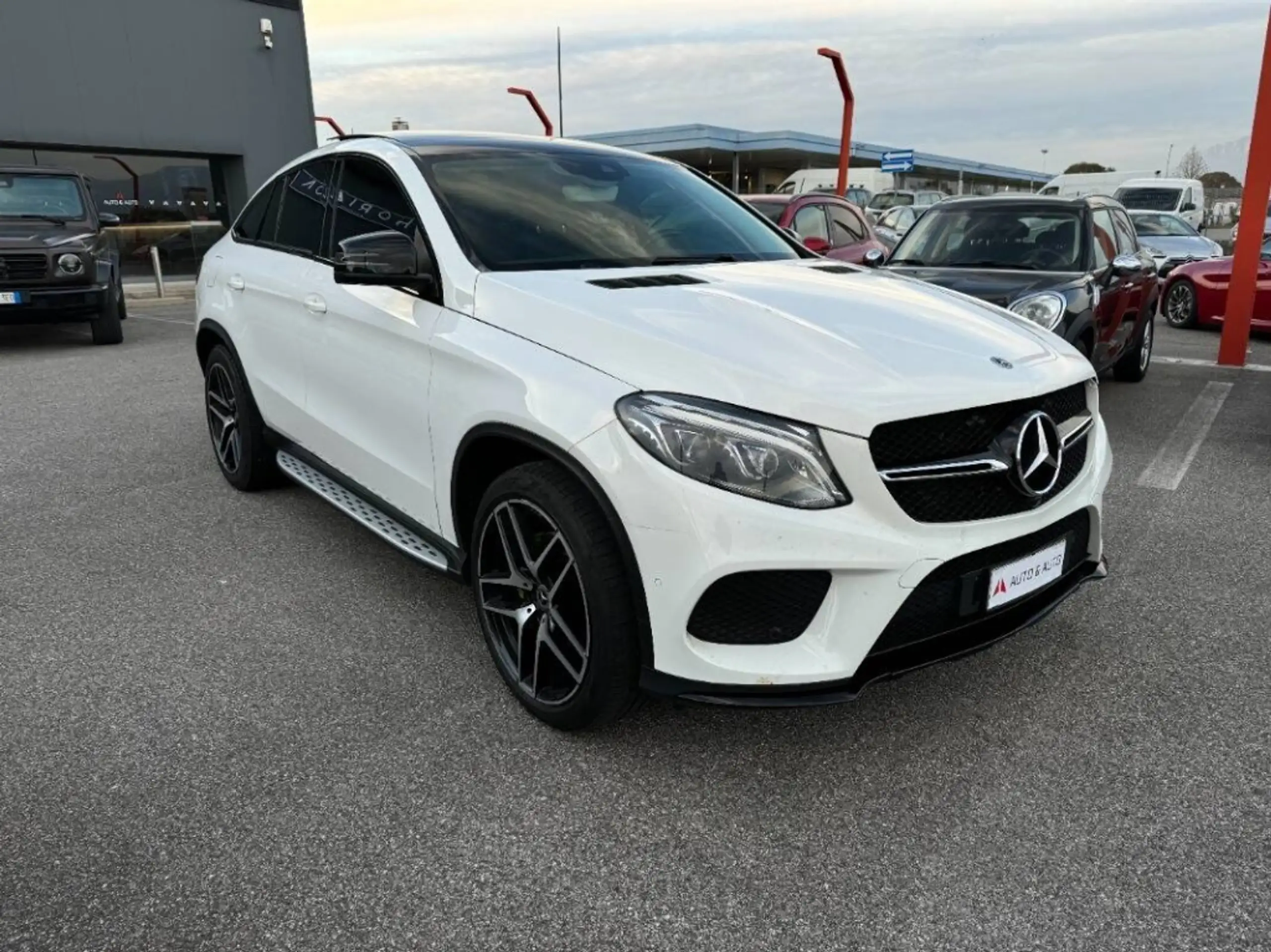 Mercedes-Benz - GLE 350