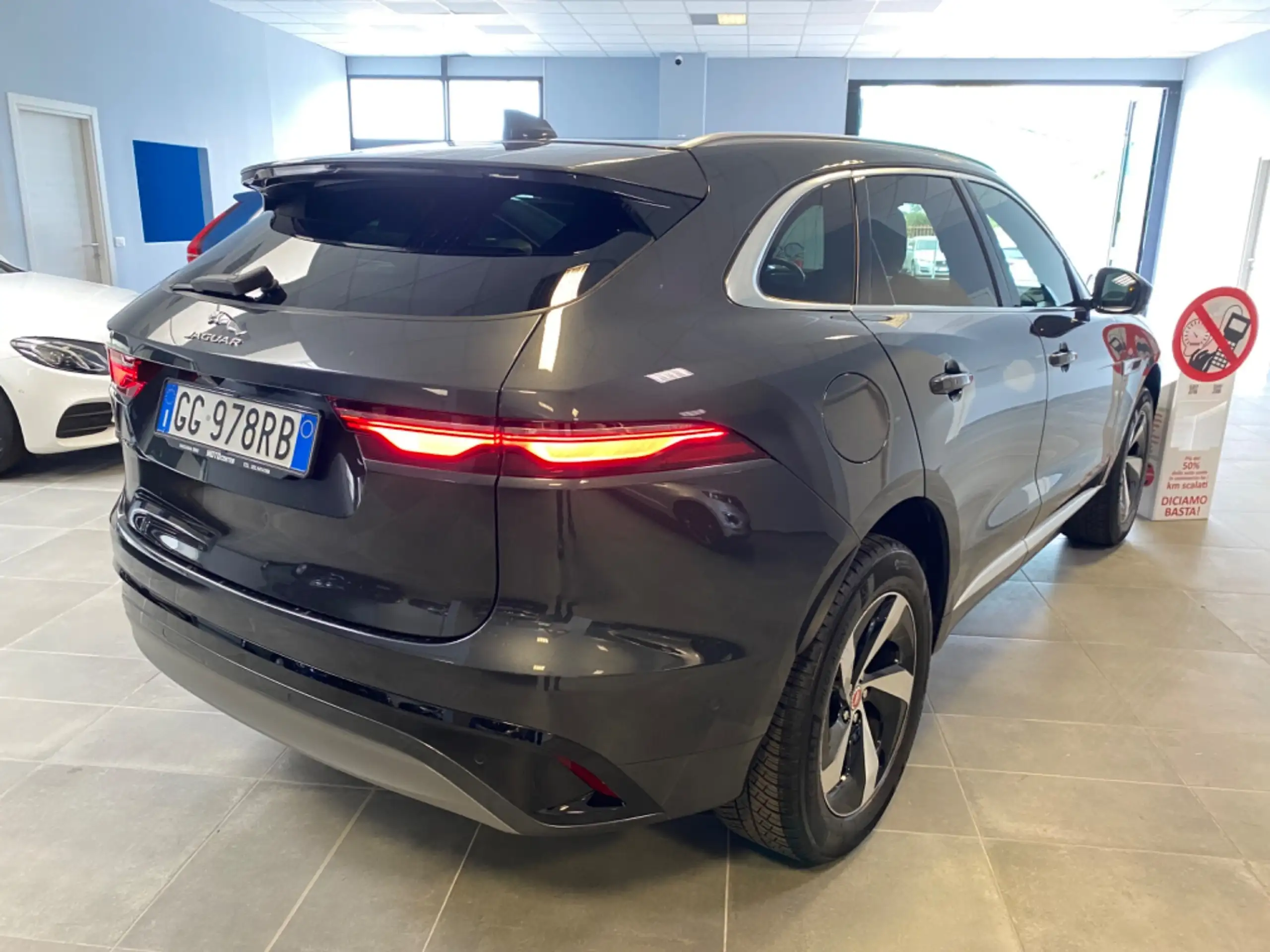 Jaguar - F-Pace