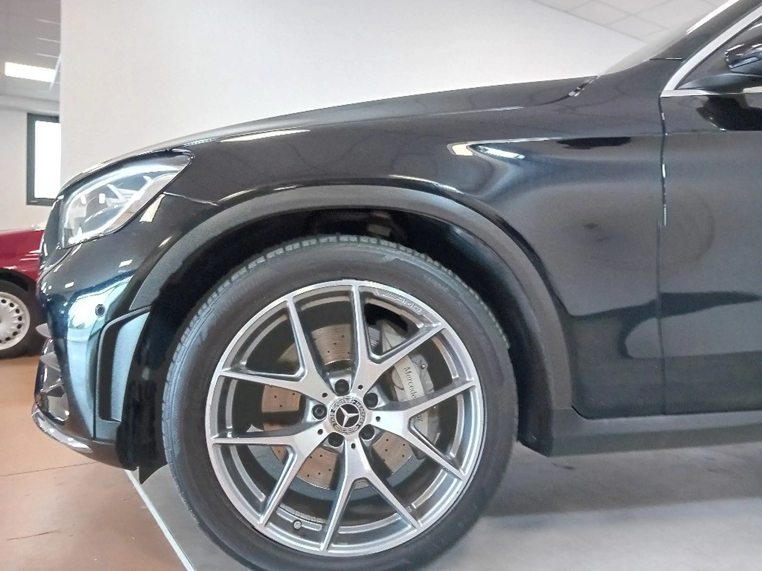 Mercedes-Benz - GLC 300