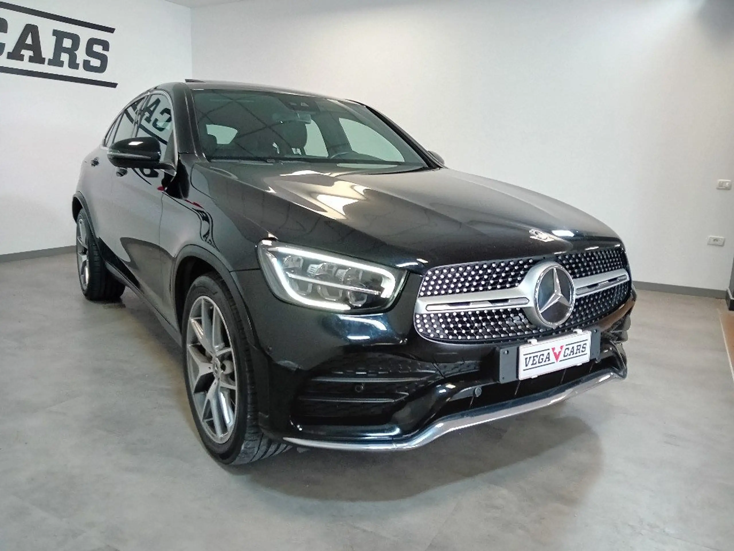 Mercedes-Benz - GLC 300