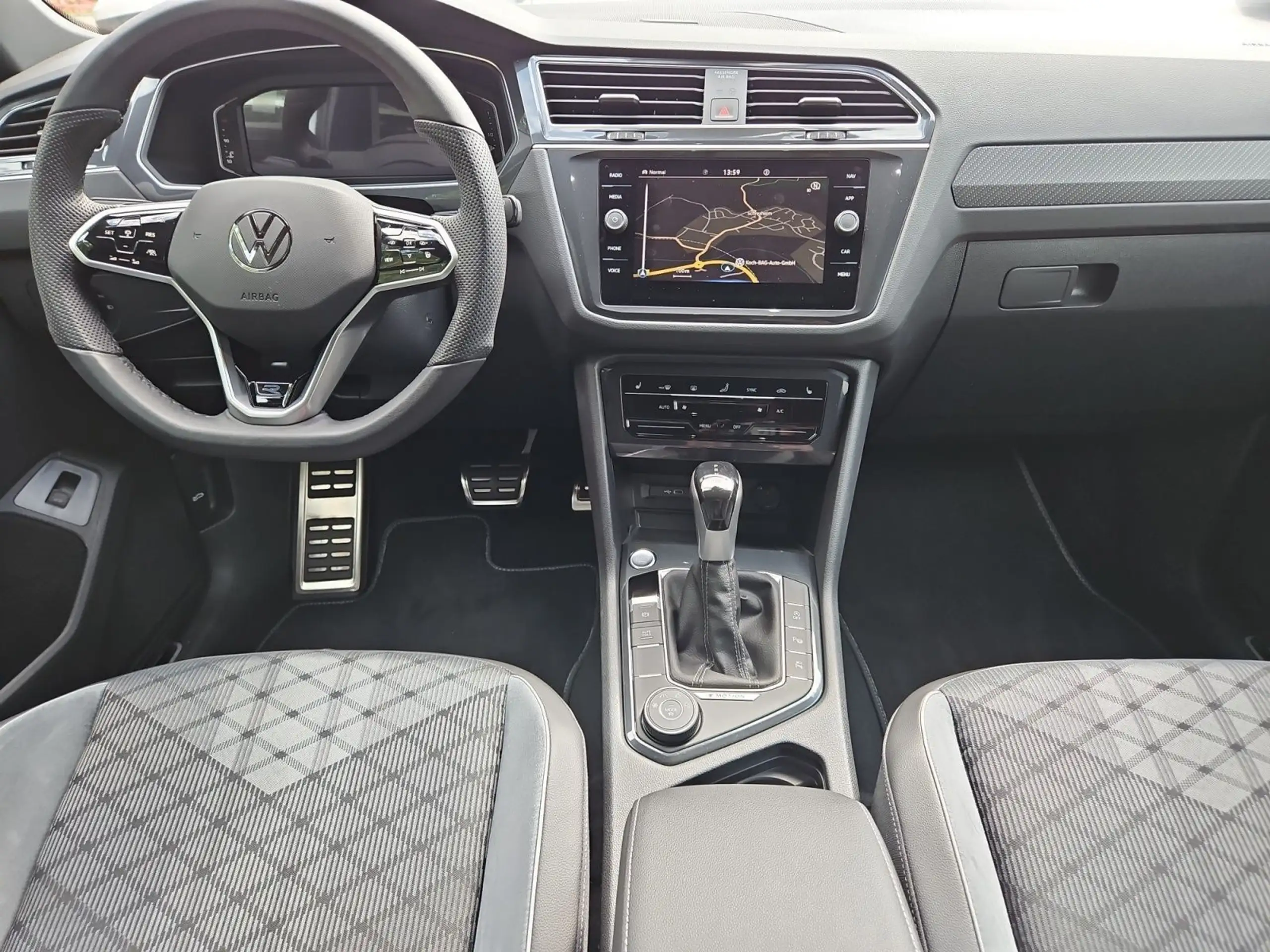 Volkswagen - Tiguan