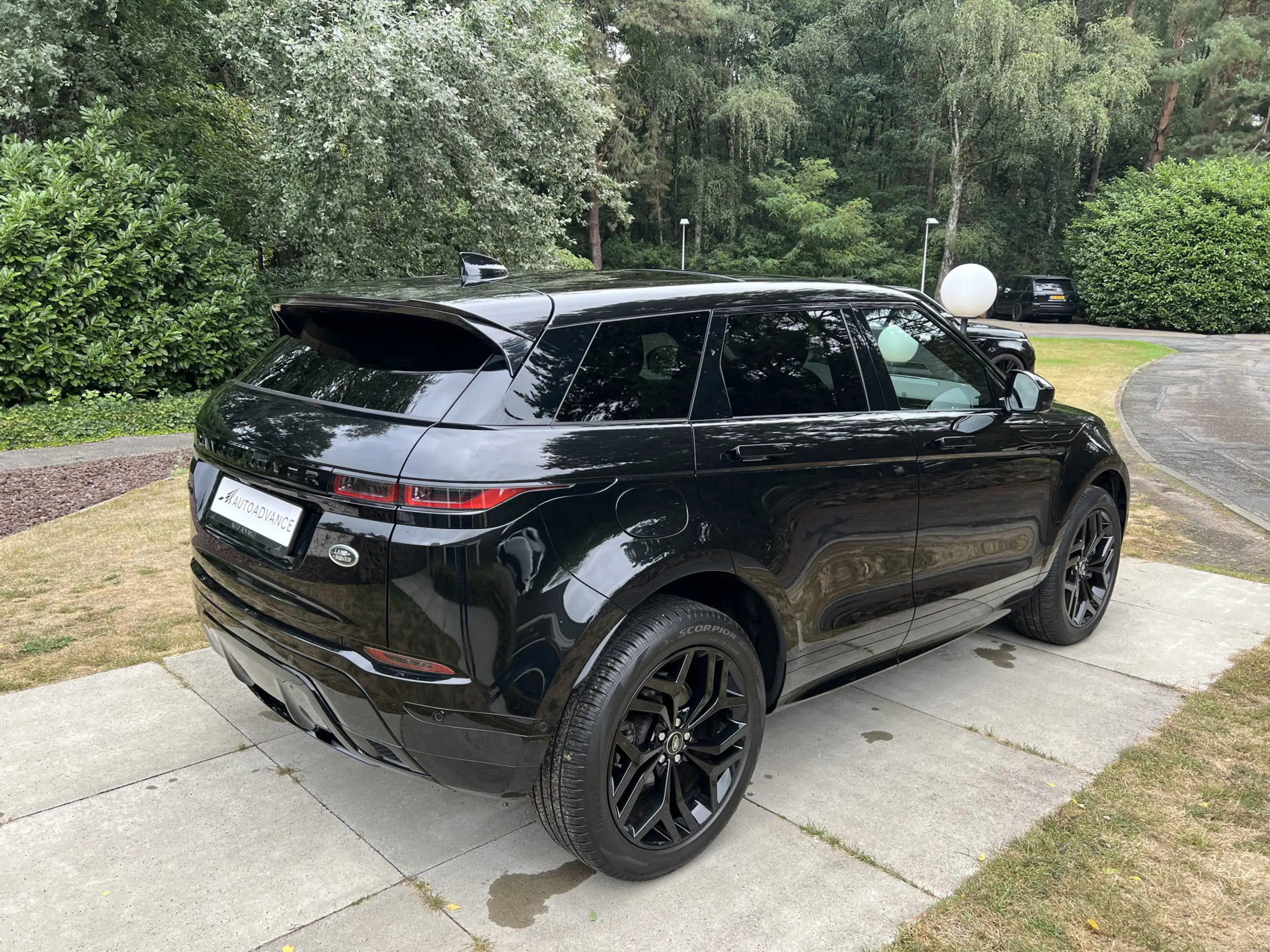 Land Rover - Range Rover Evoque