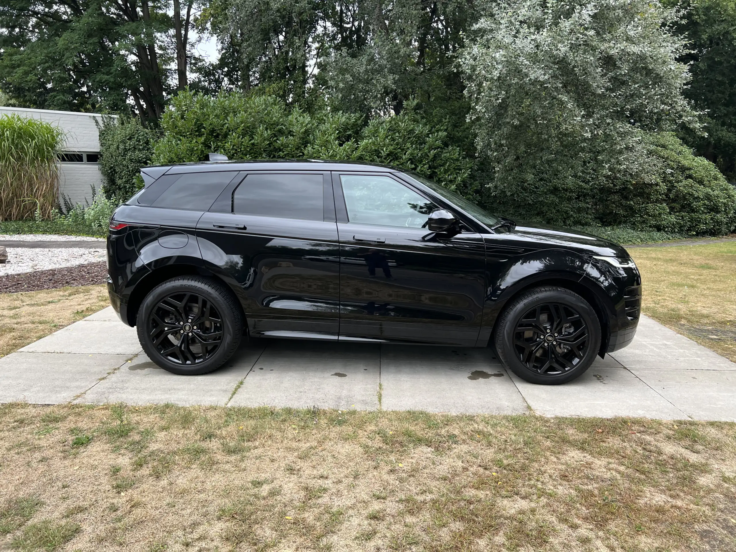 Land Rover - Range Rover Evoque