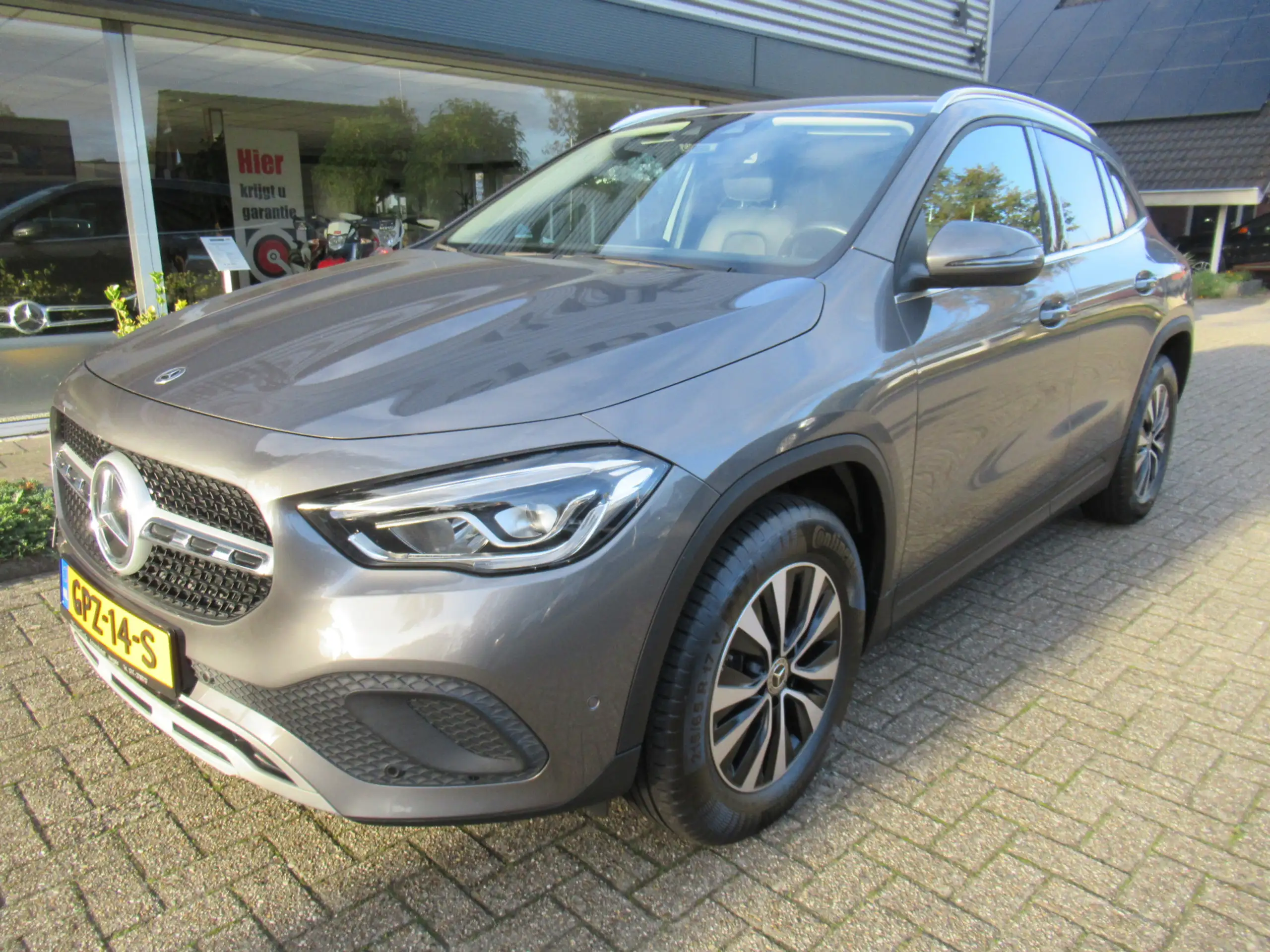 Mercedes-Benz - GLA 200