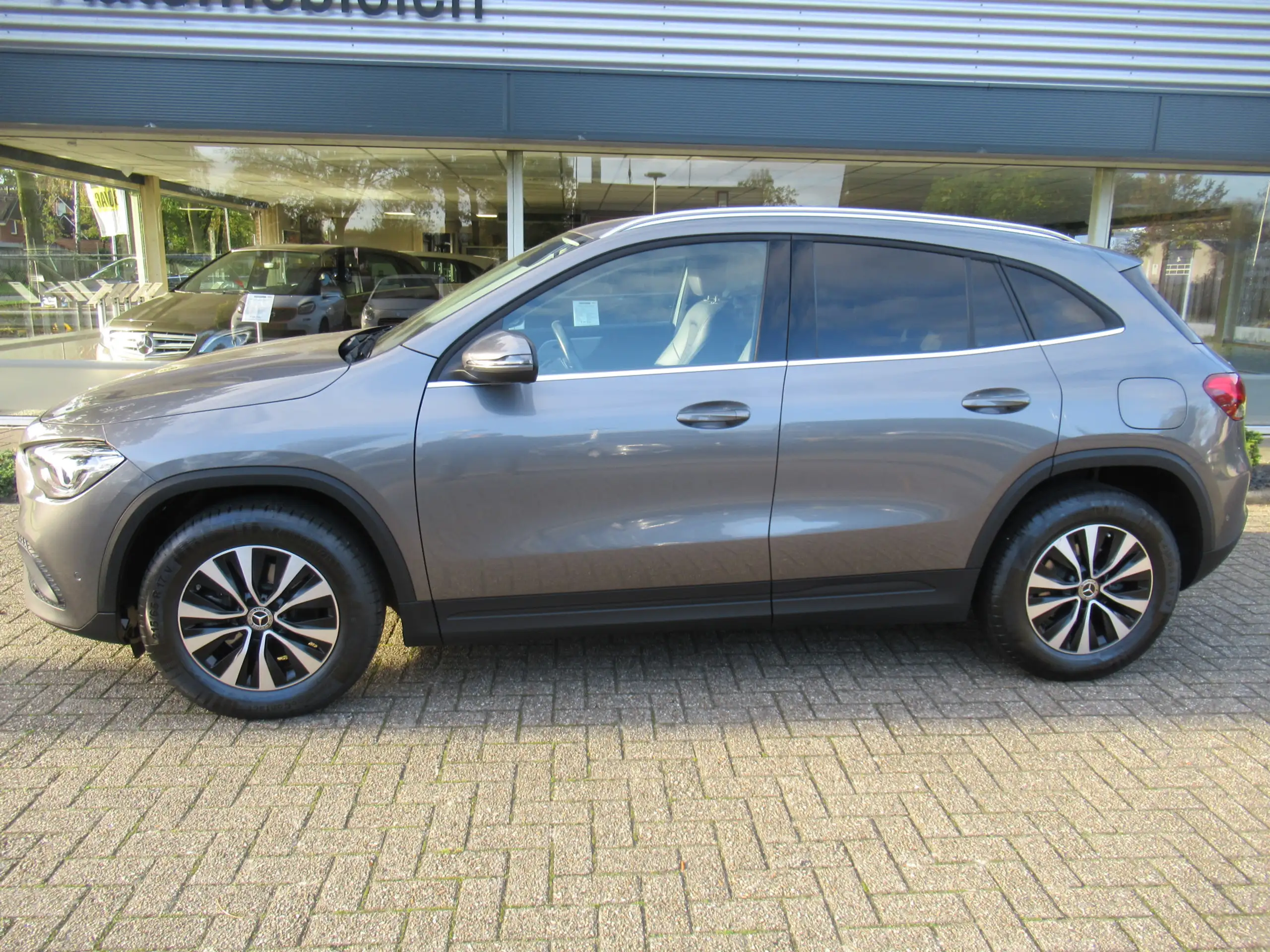 Mercedes-Benz - GLA 200