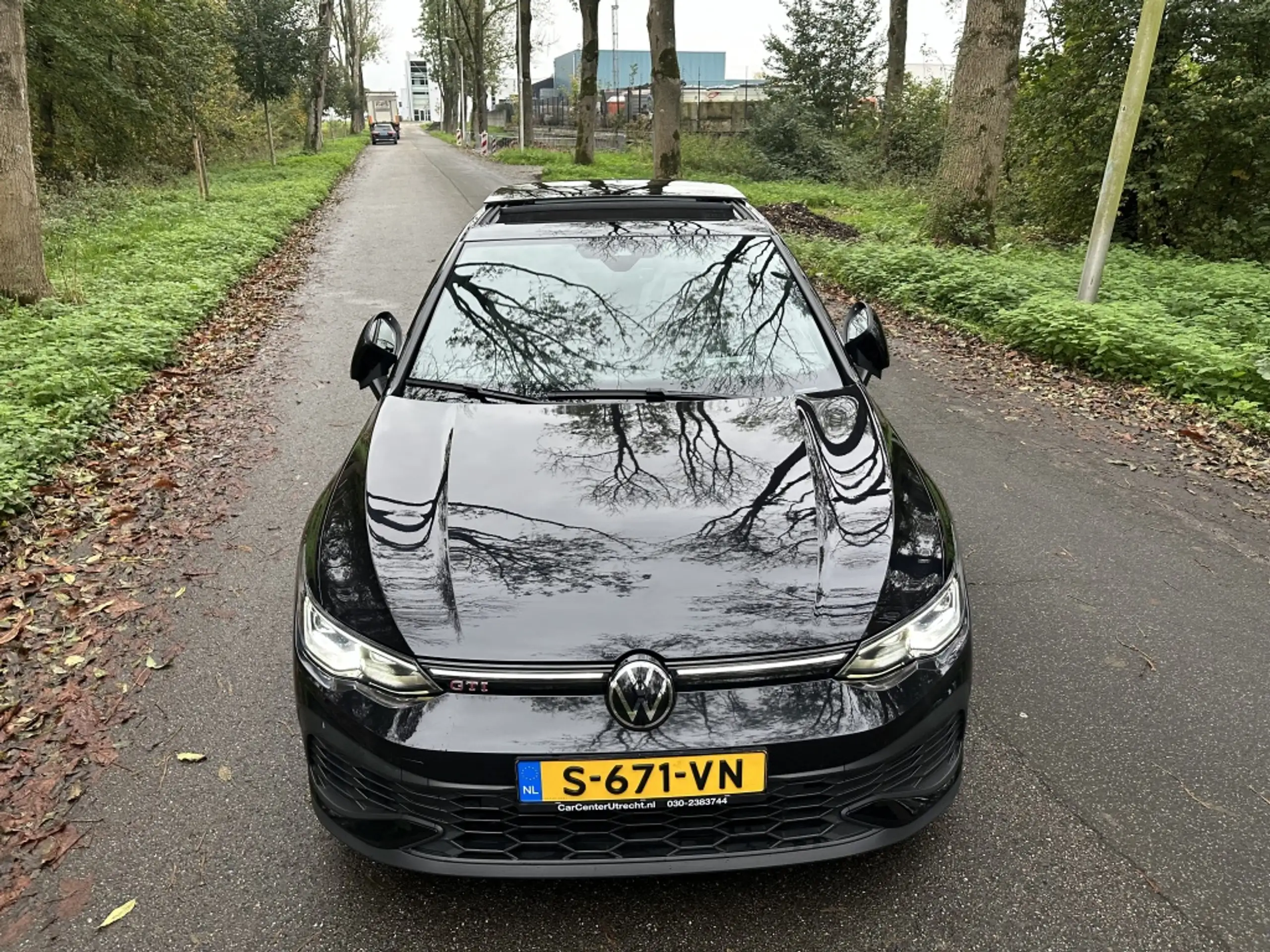 Volkswagen - Golf GTI