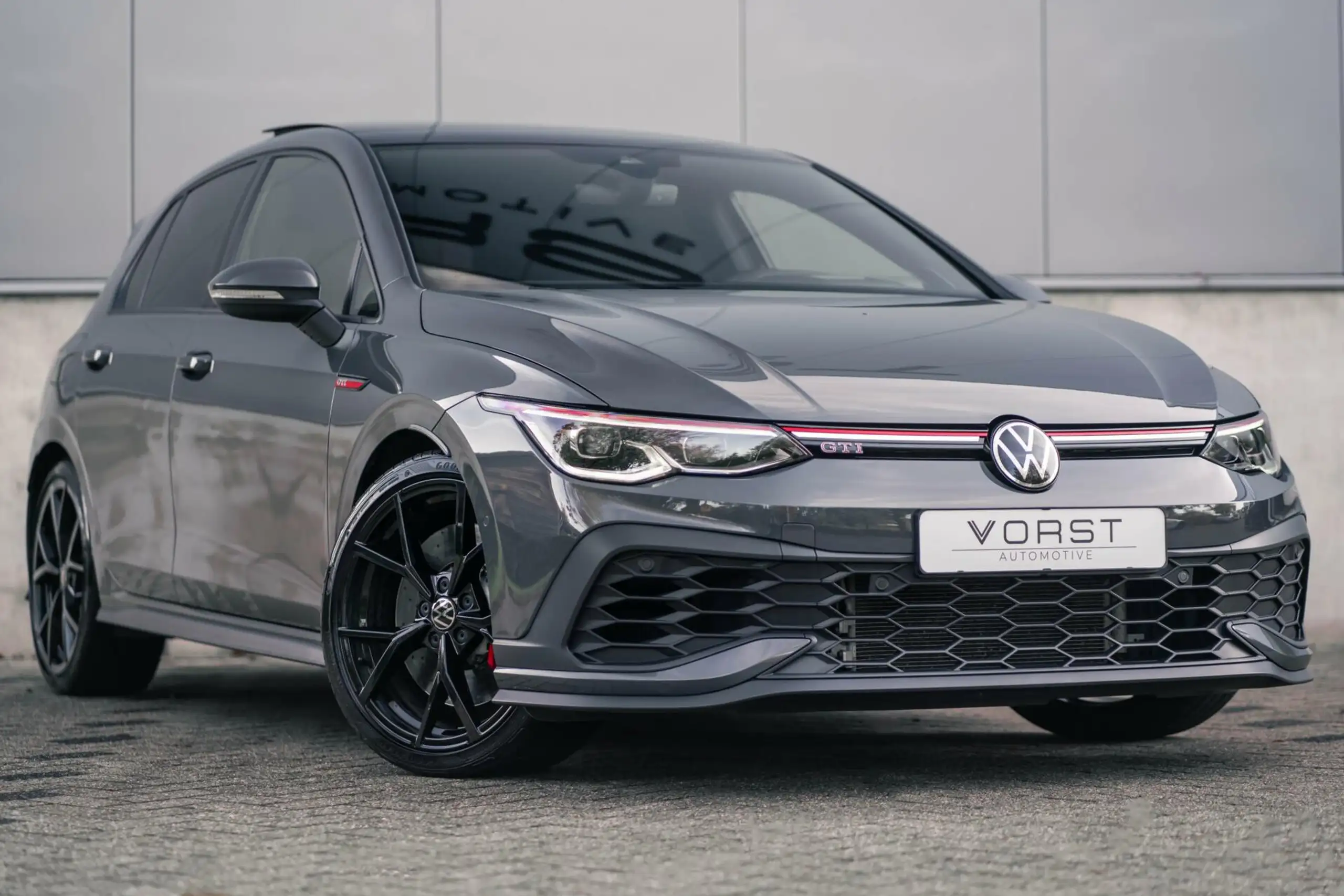 Volkswagen - Golf GTI