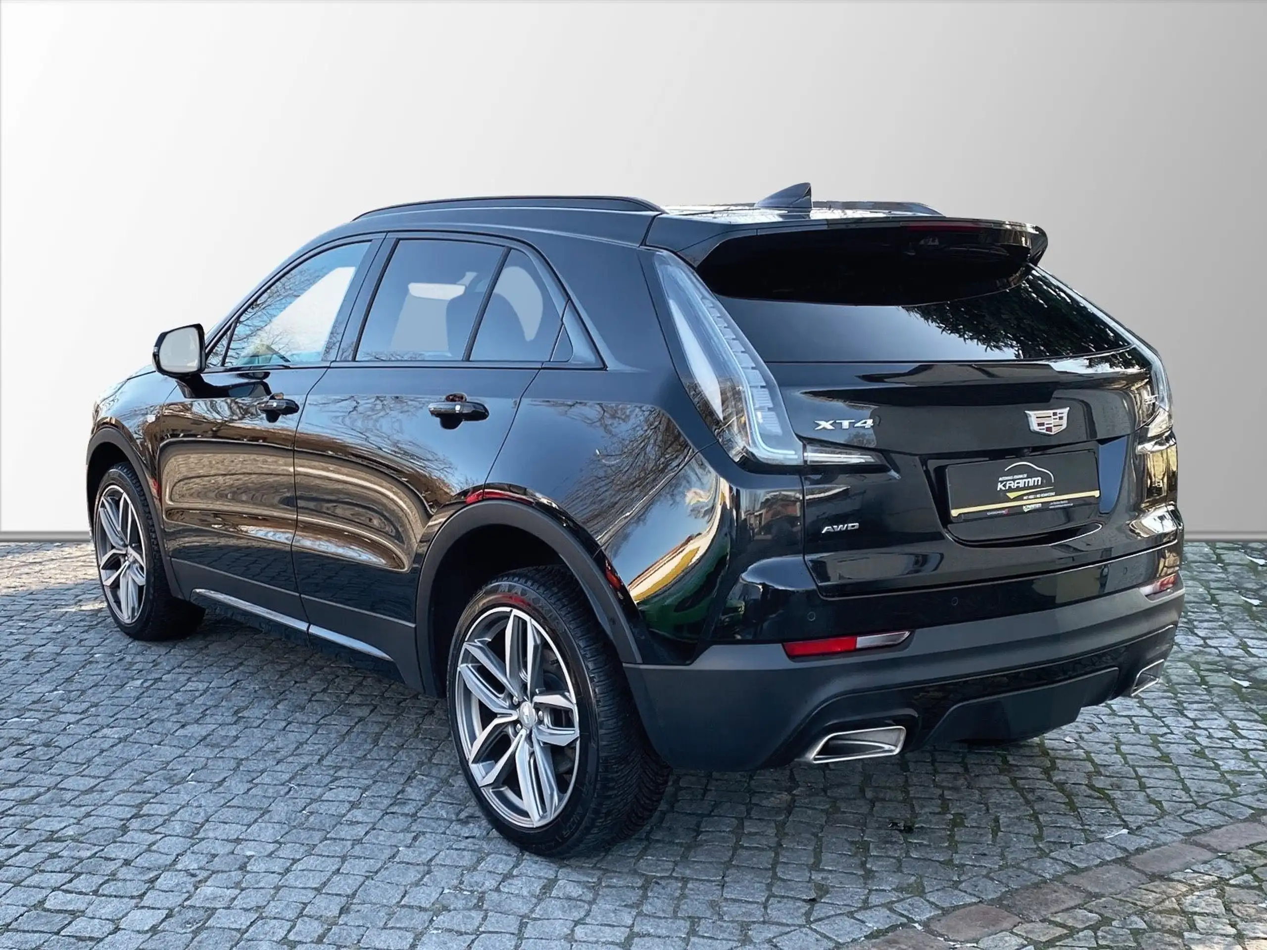 Cadillac - XT4