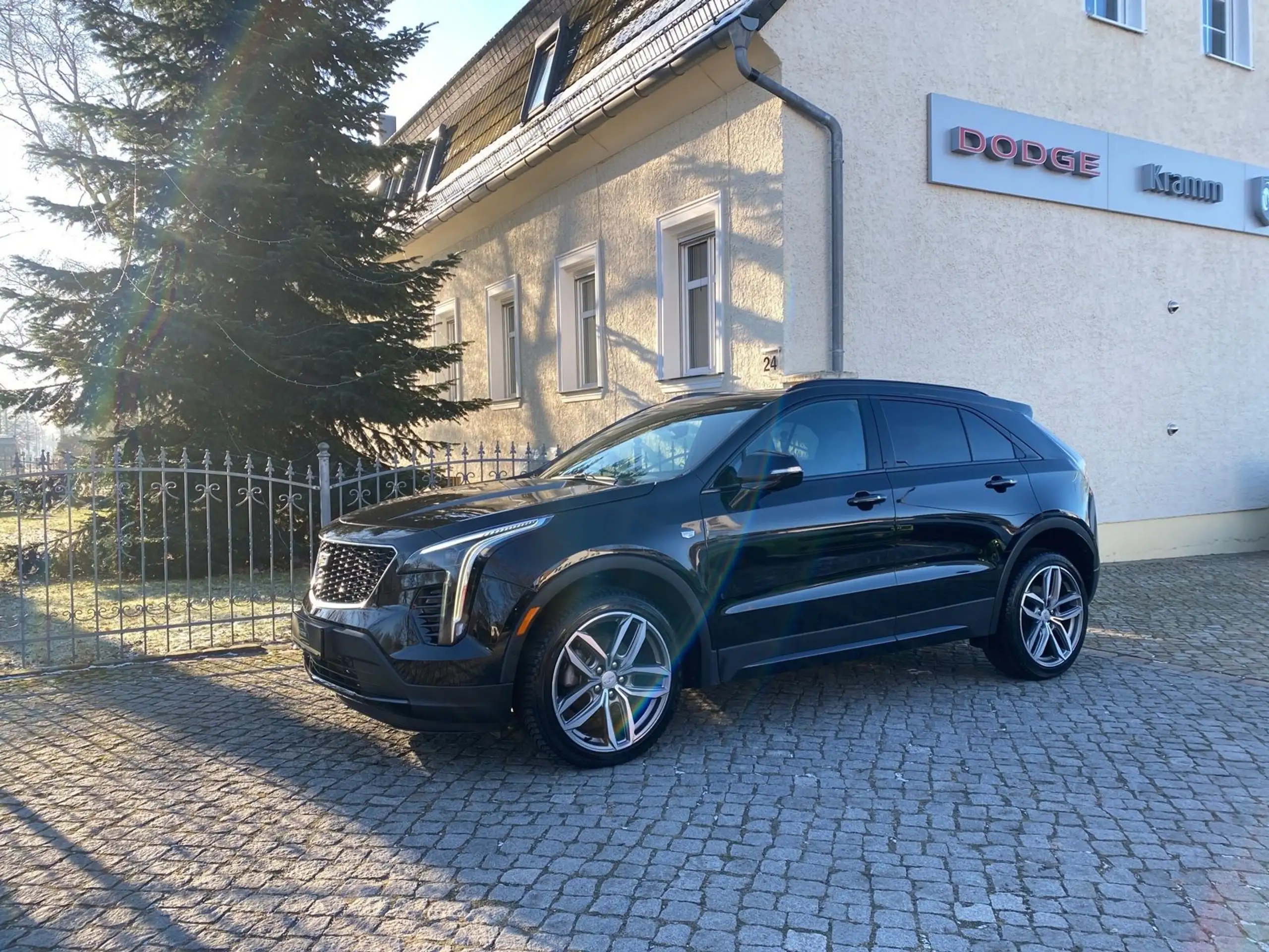 Cadillac - XT4