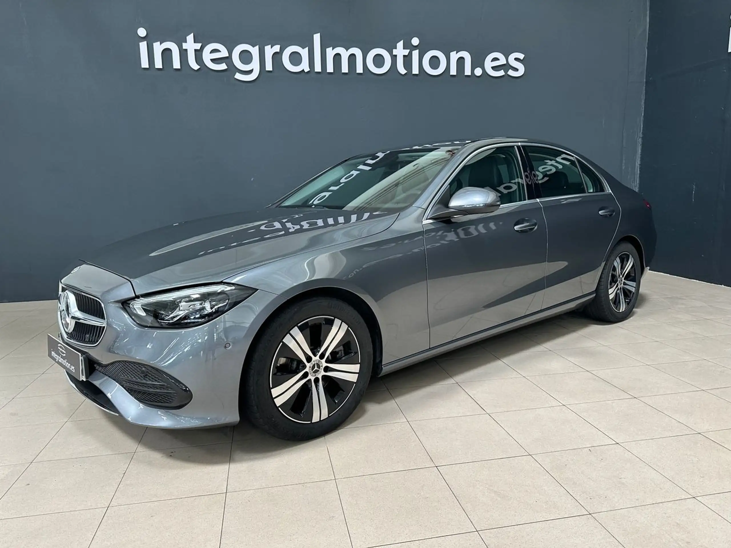 Mercedes-Benz - C 220