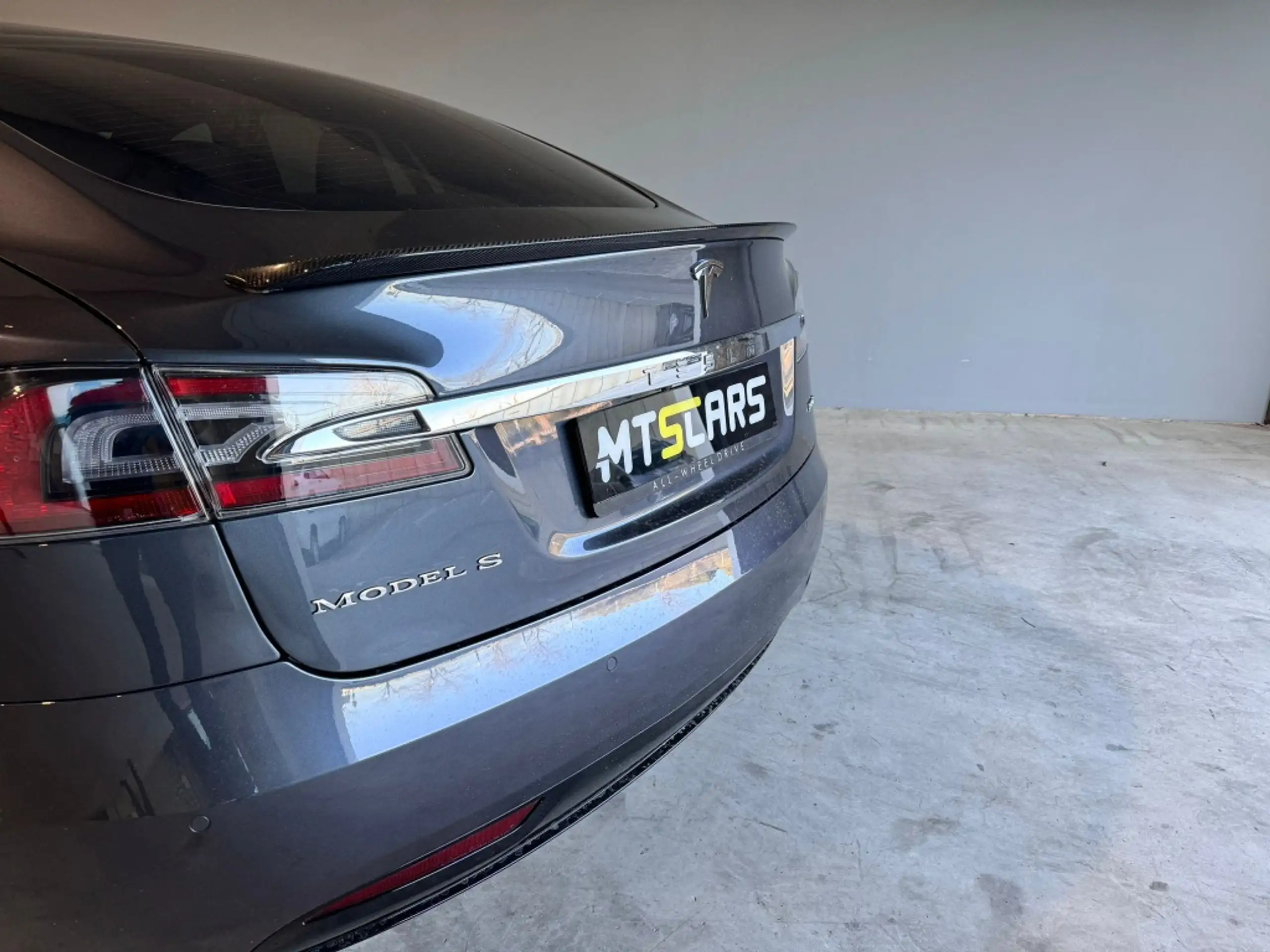 Tesla - Model S