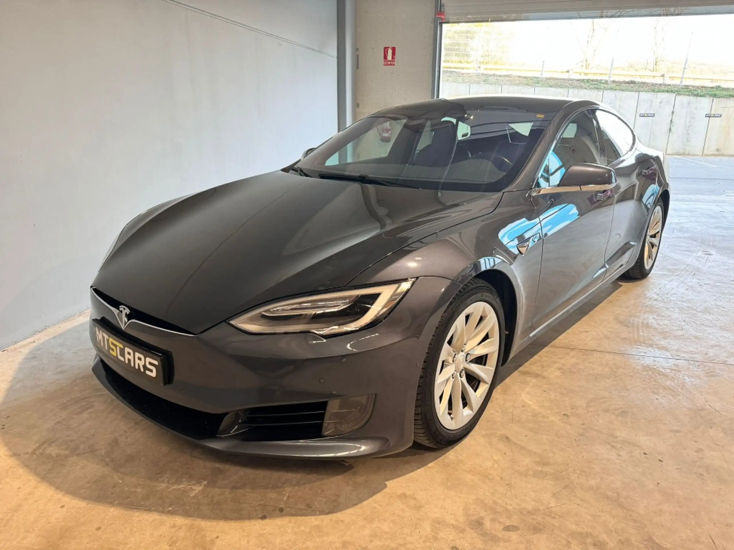 Tesla - Model S