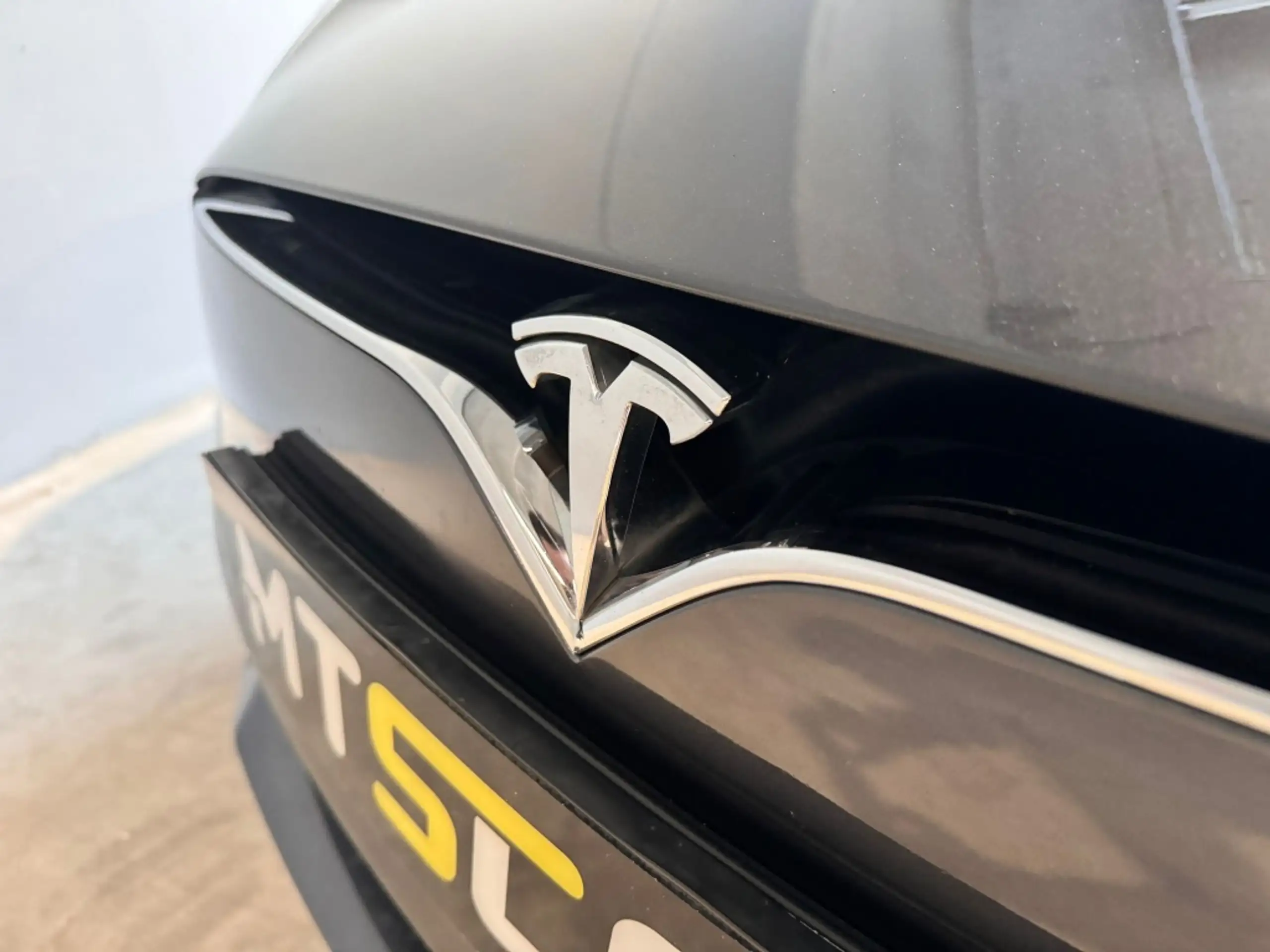 Tesla - Model S