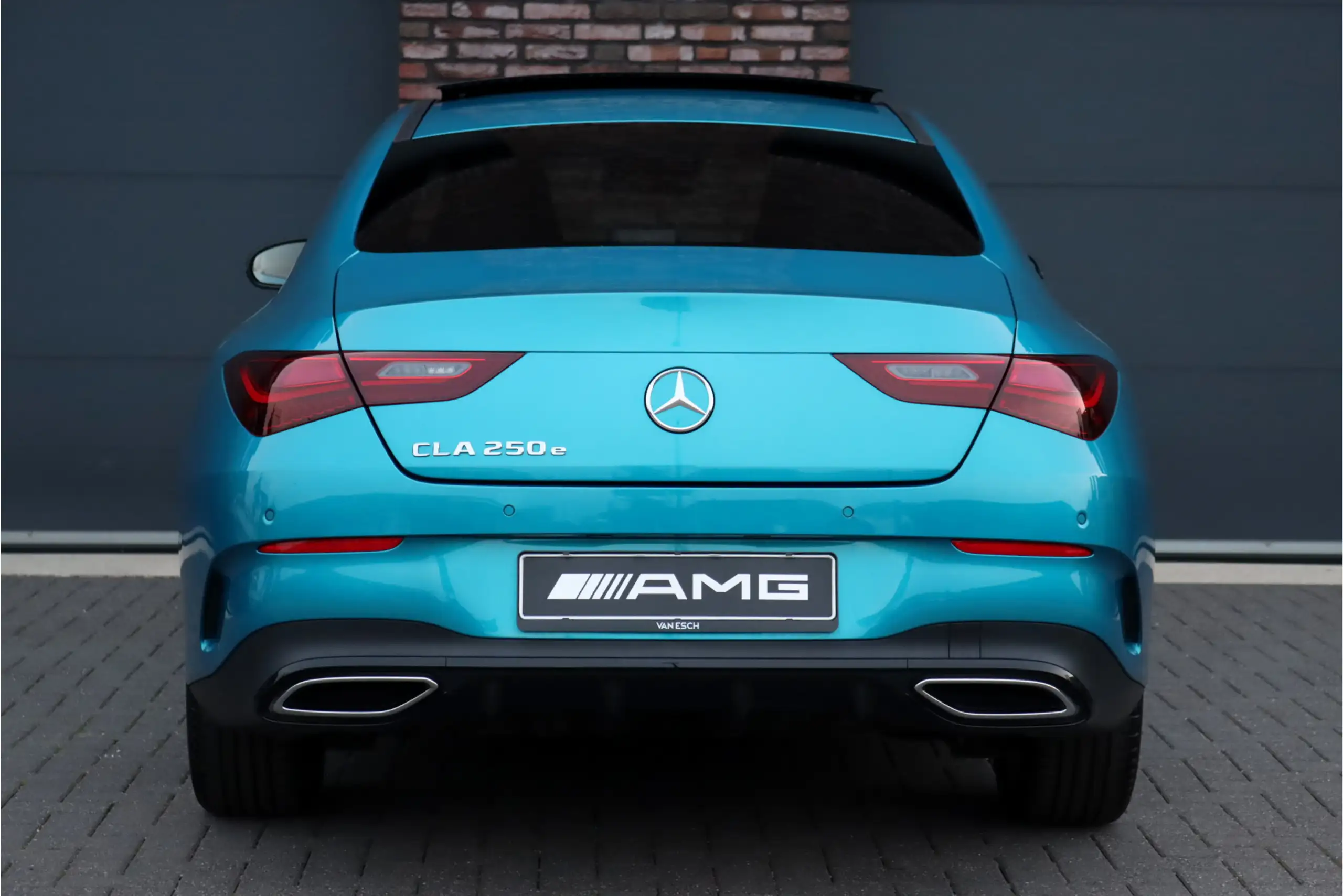 Mercedes-Benz - CLA 250