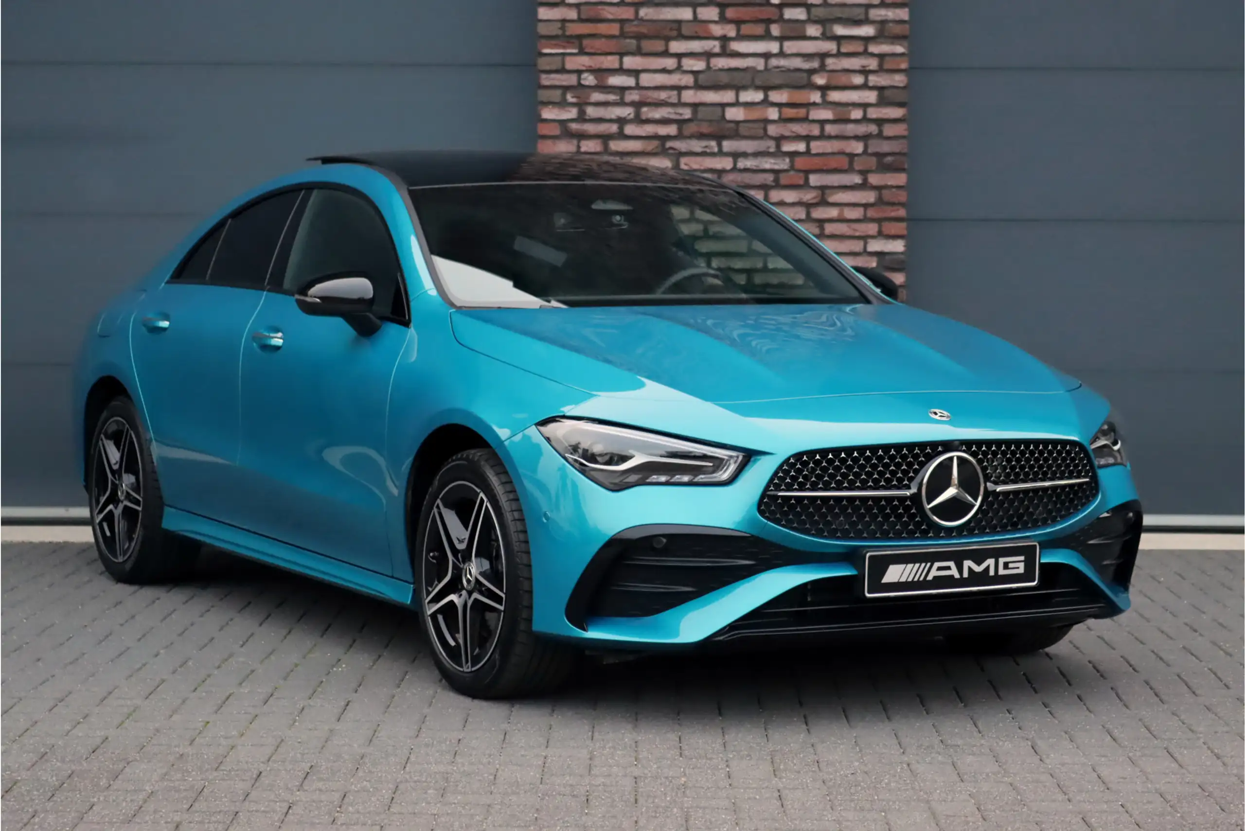 Mercedes-Benz - CLA 250