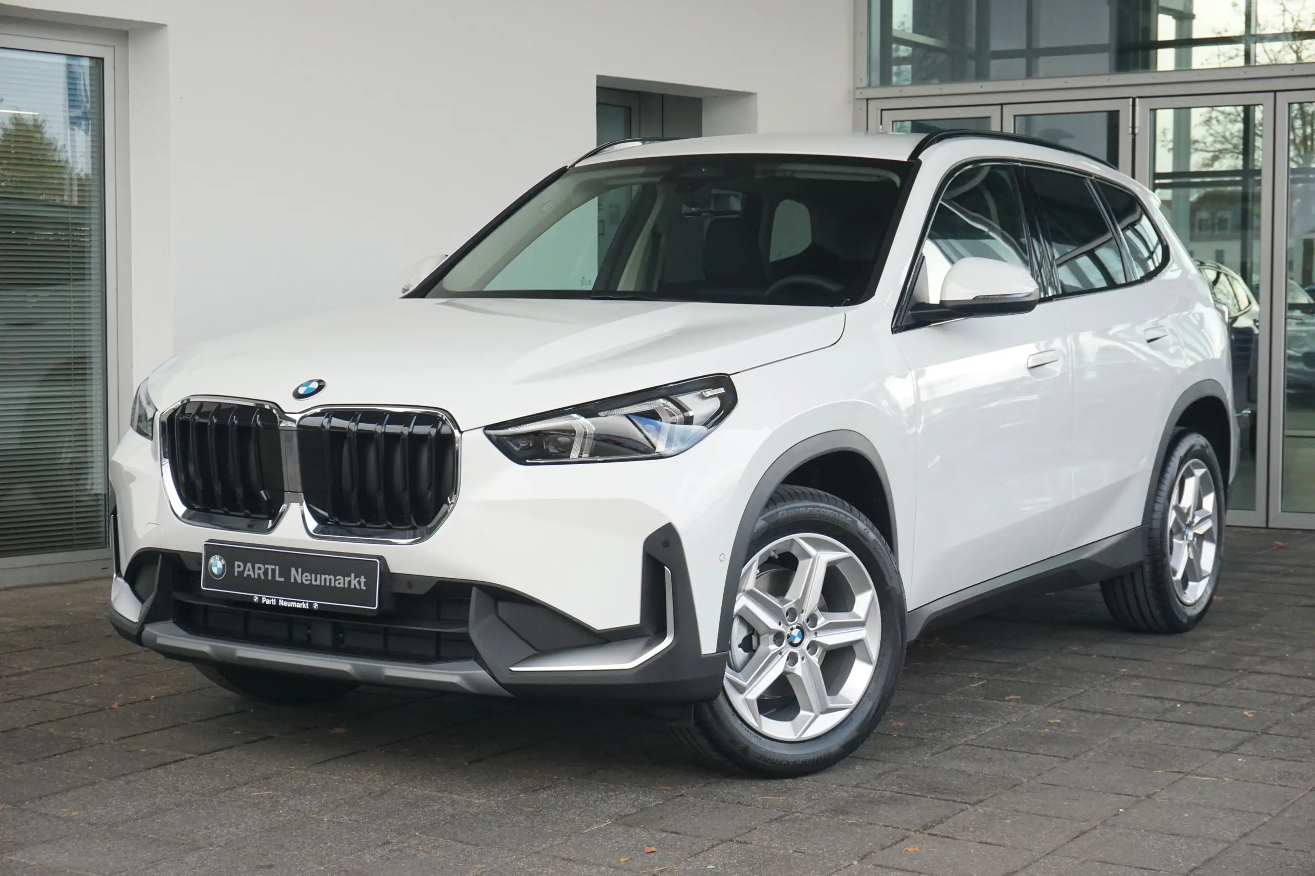 BMW - X1