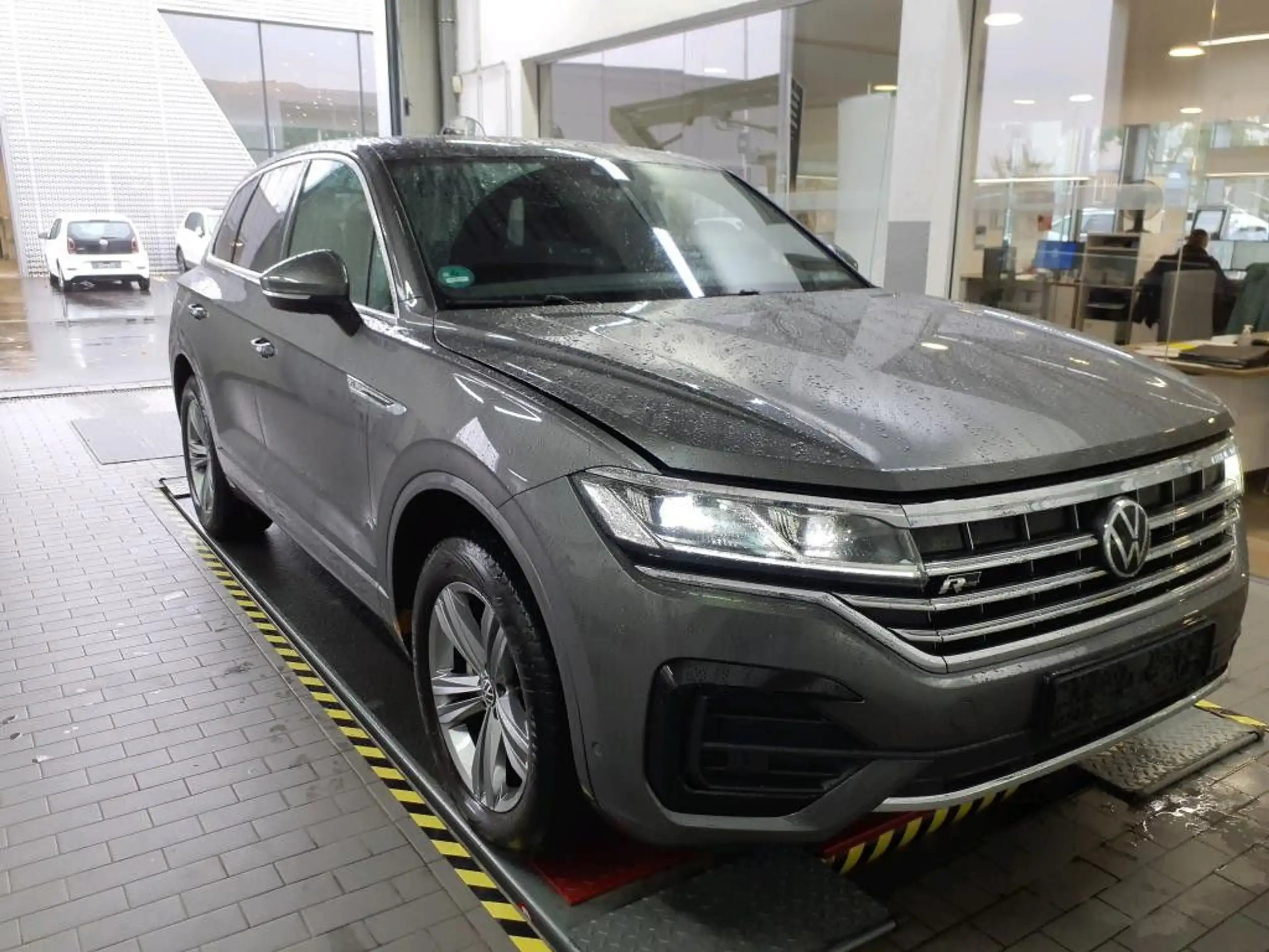 Volkswagen - Touareg