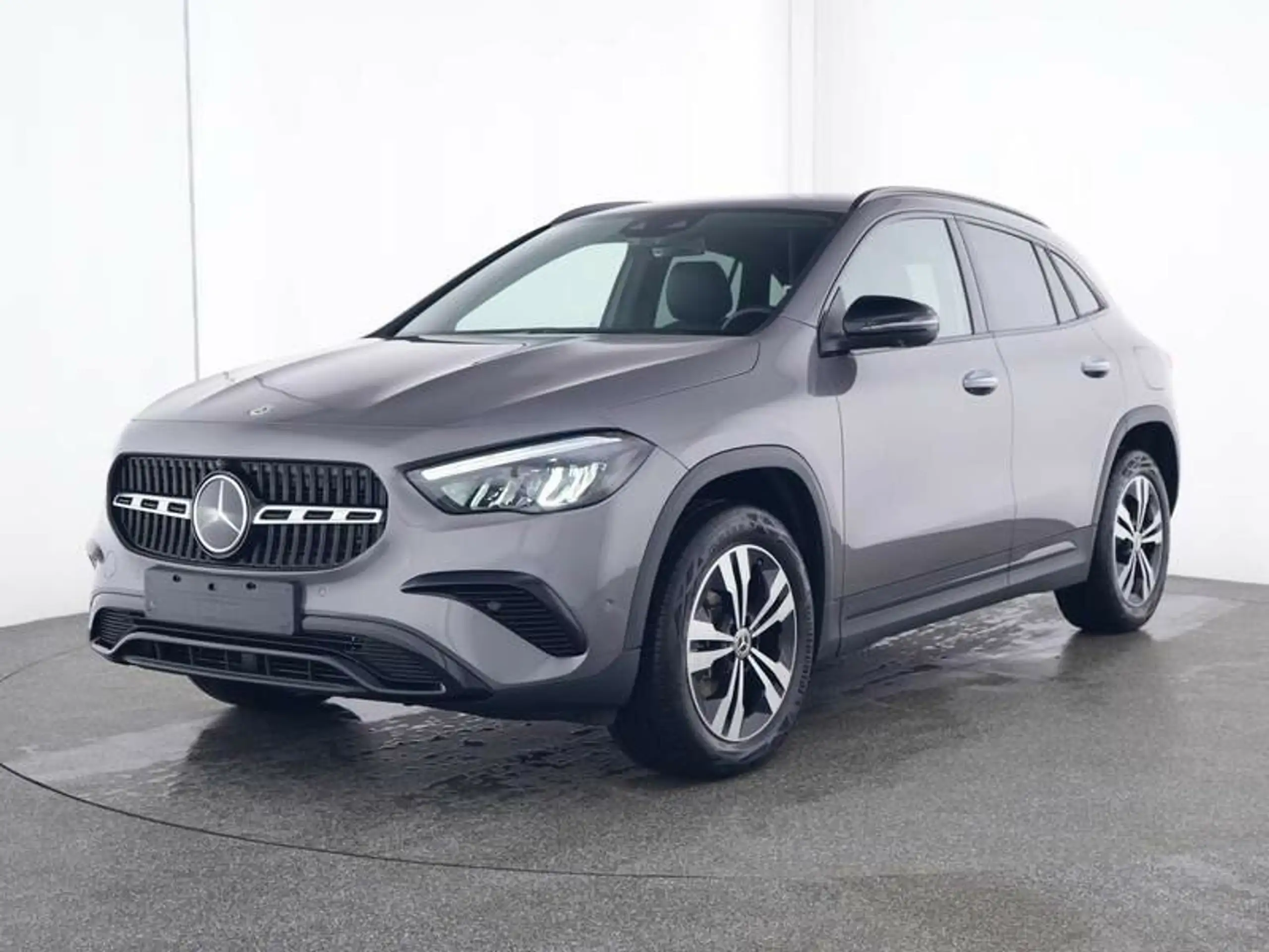 Mercedes-Benz - GLA 250