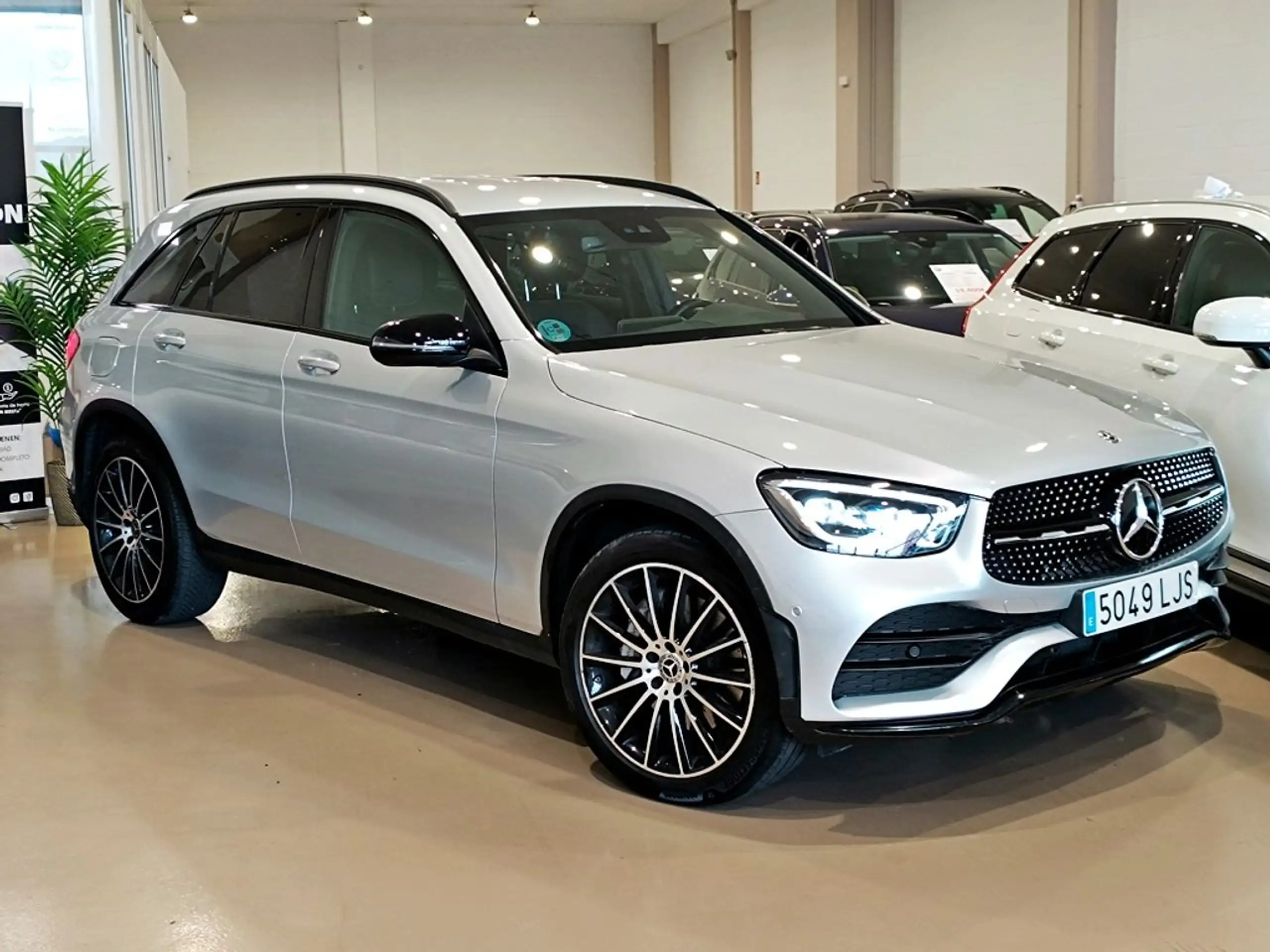 Mercedes-Benz - GLC 220