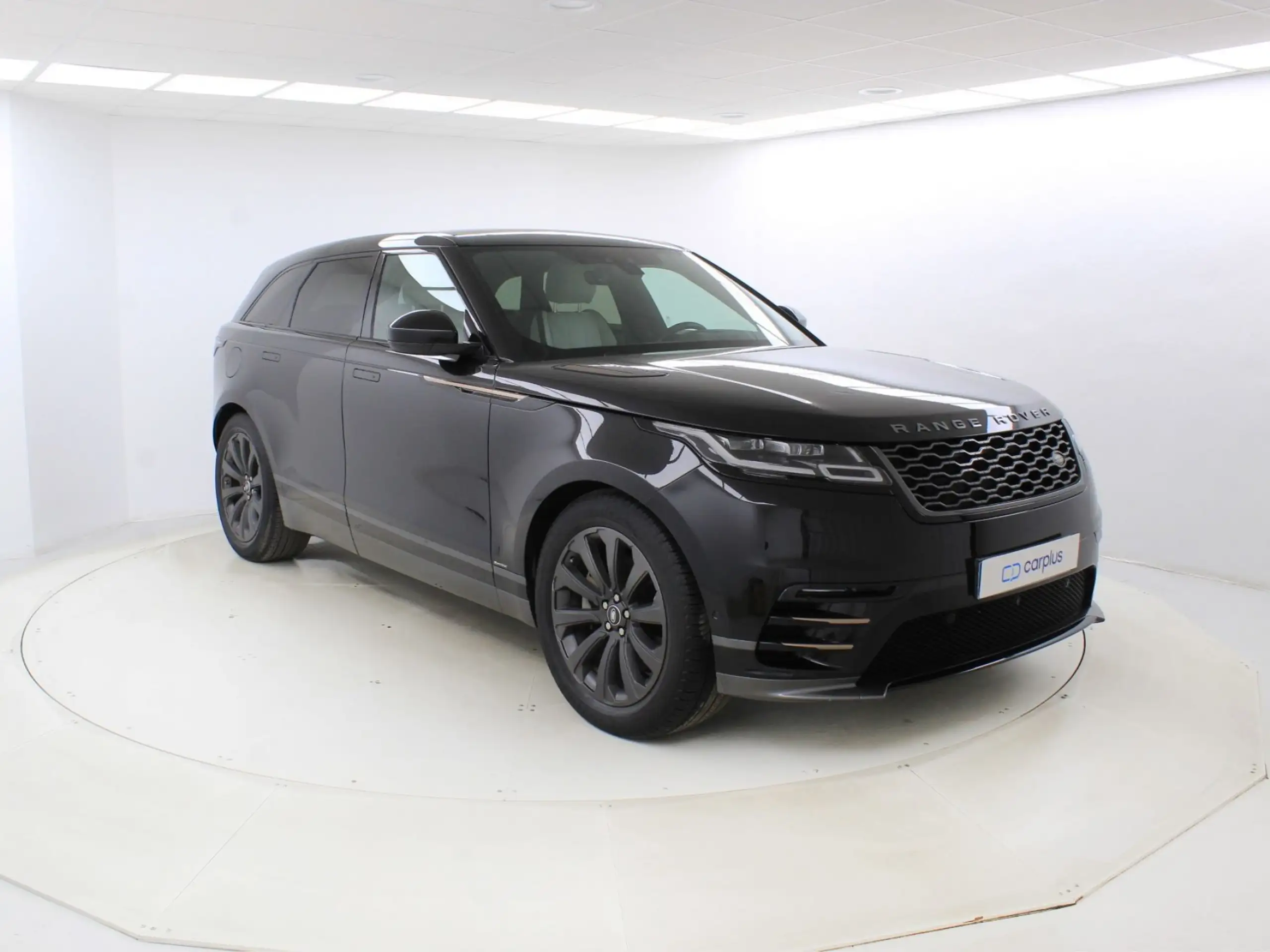 Land Rover - Range Rover Velar