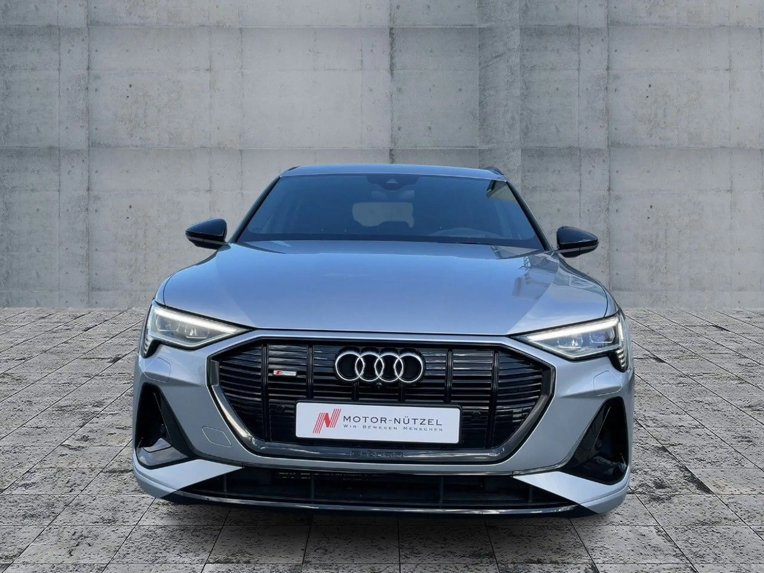 Audi - e-tron