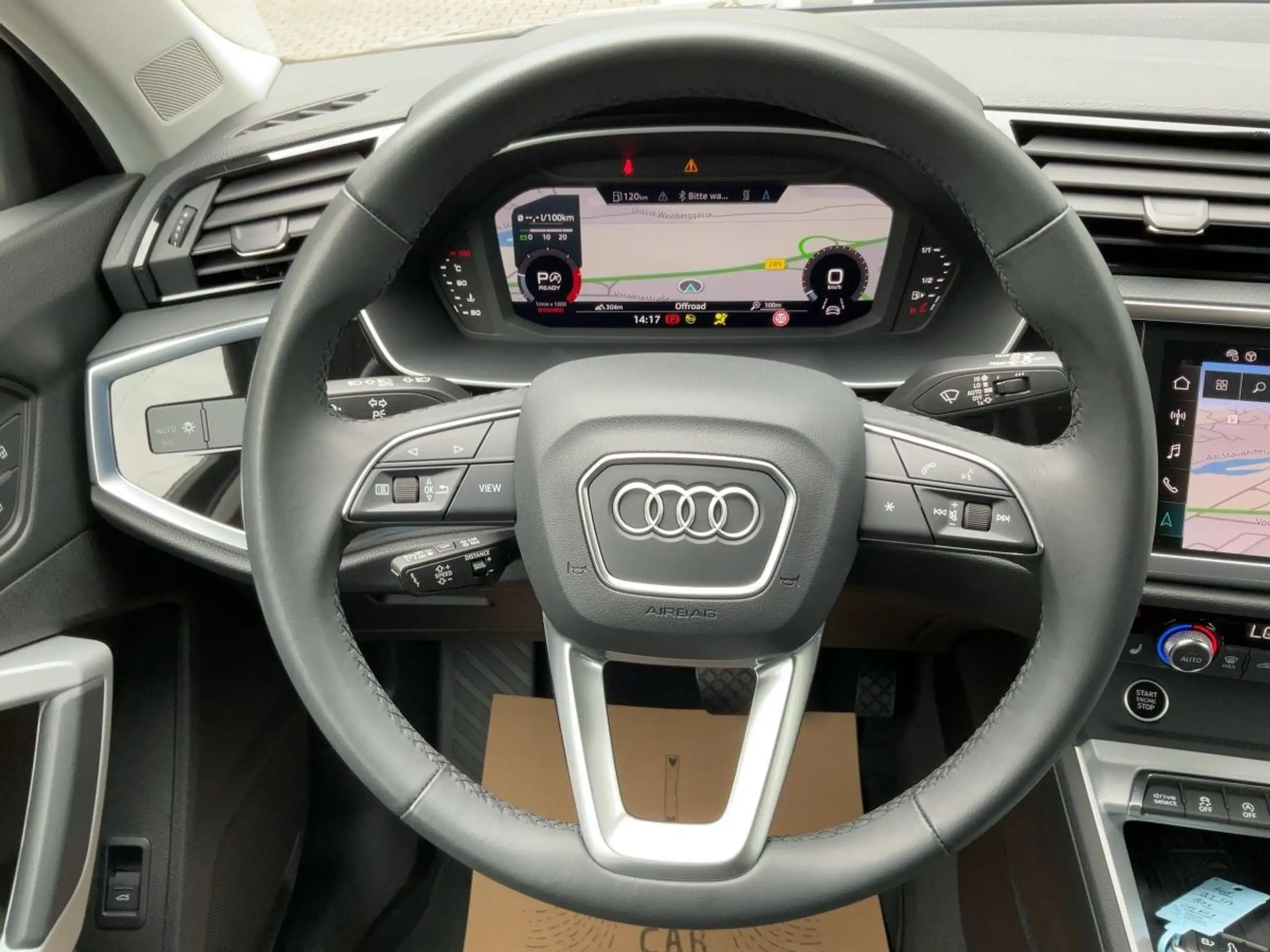 Audi - Q3