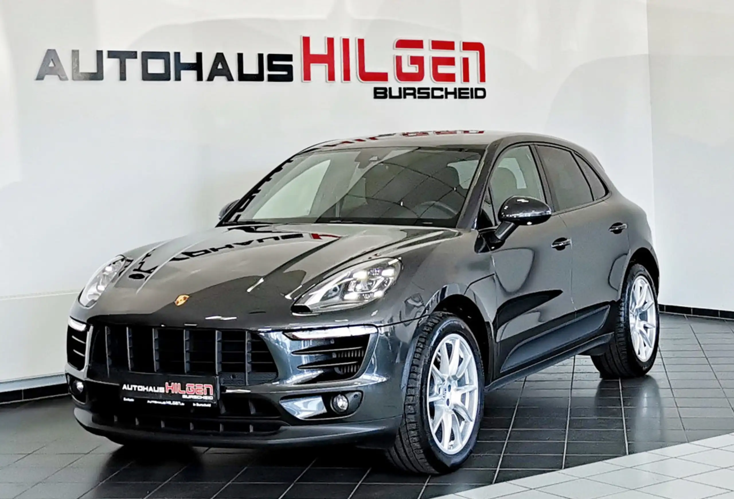 Porsche - Macan