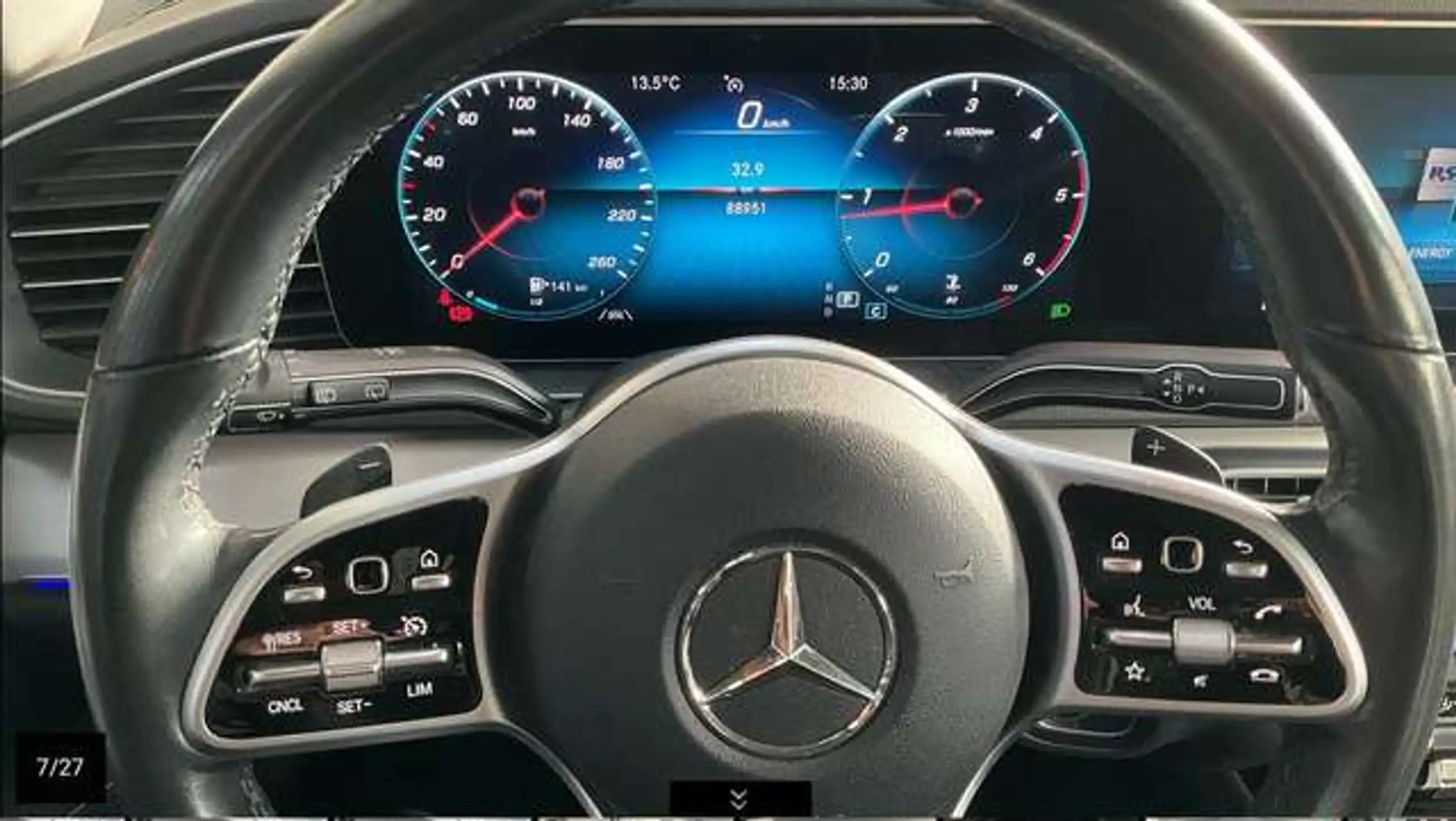 Mercedes-Benz - GLE 300