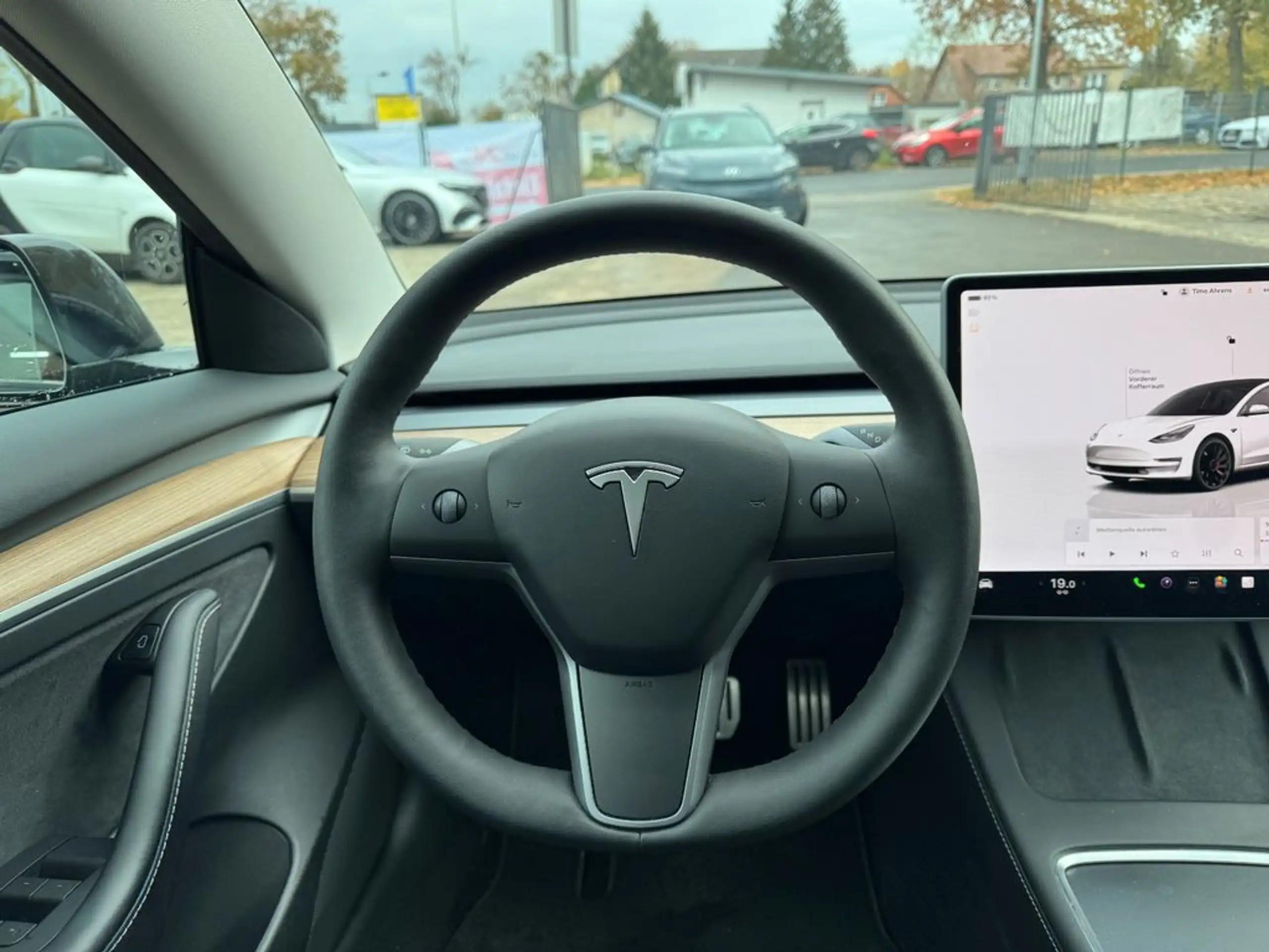 Tesla - Model 3