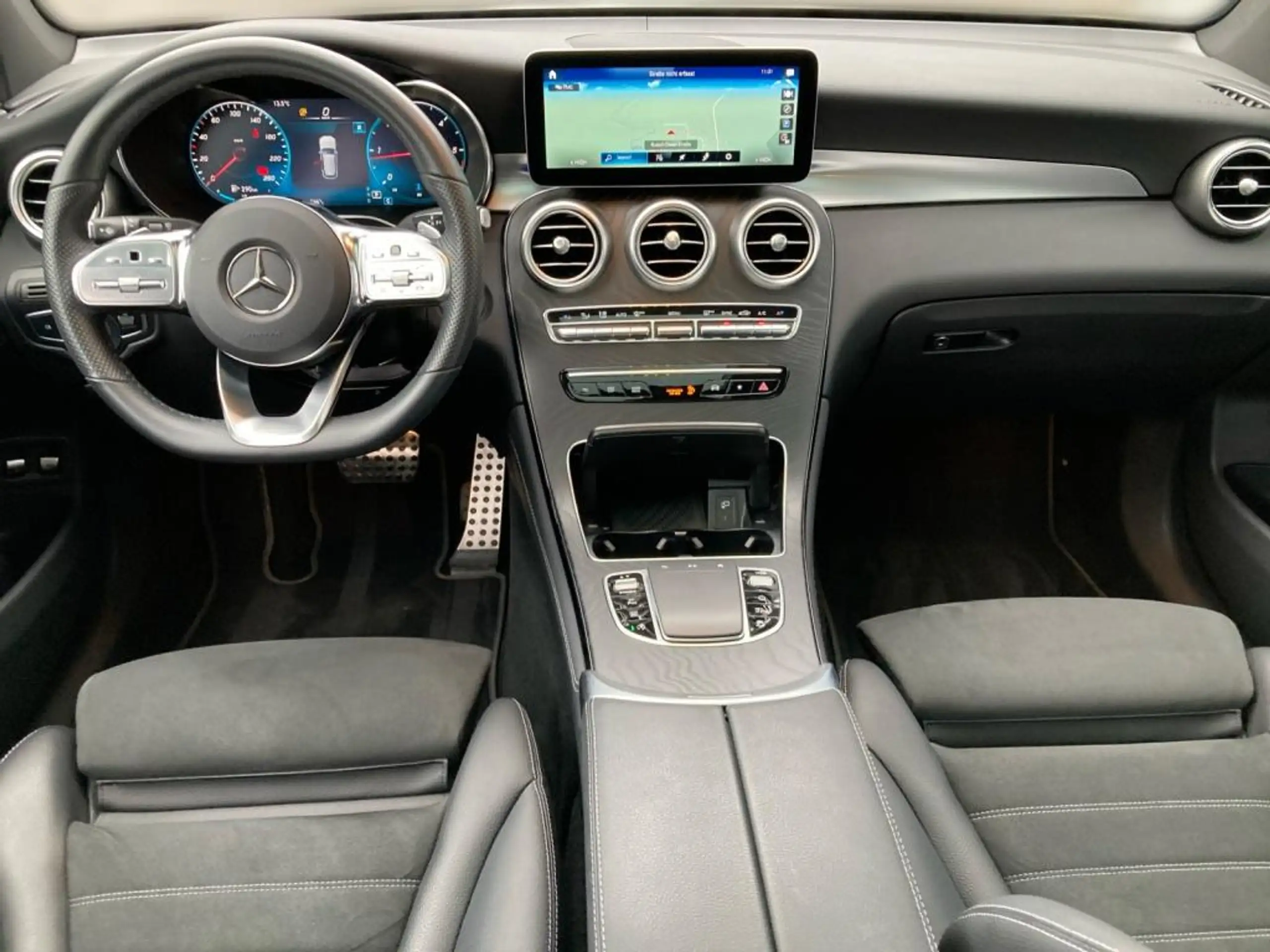 Mercedes-Benz - GLC 300