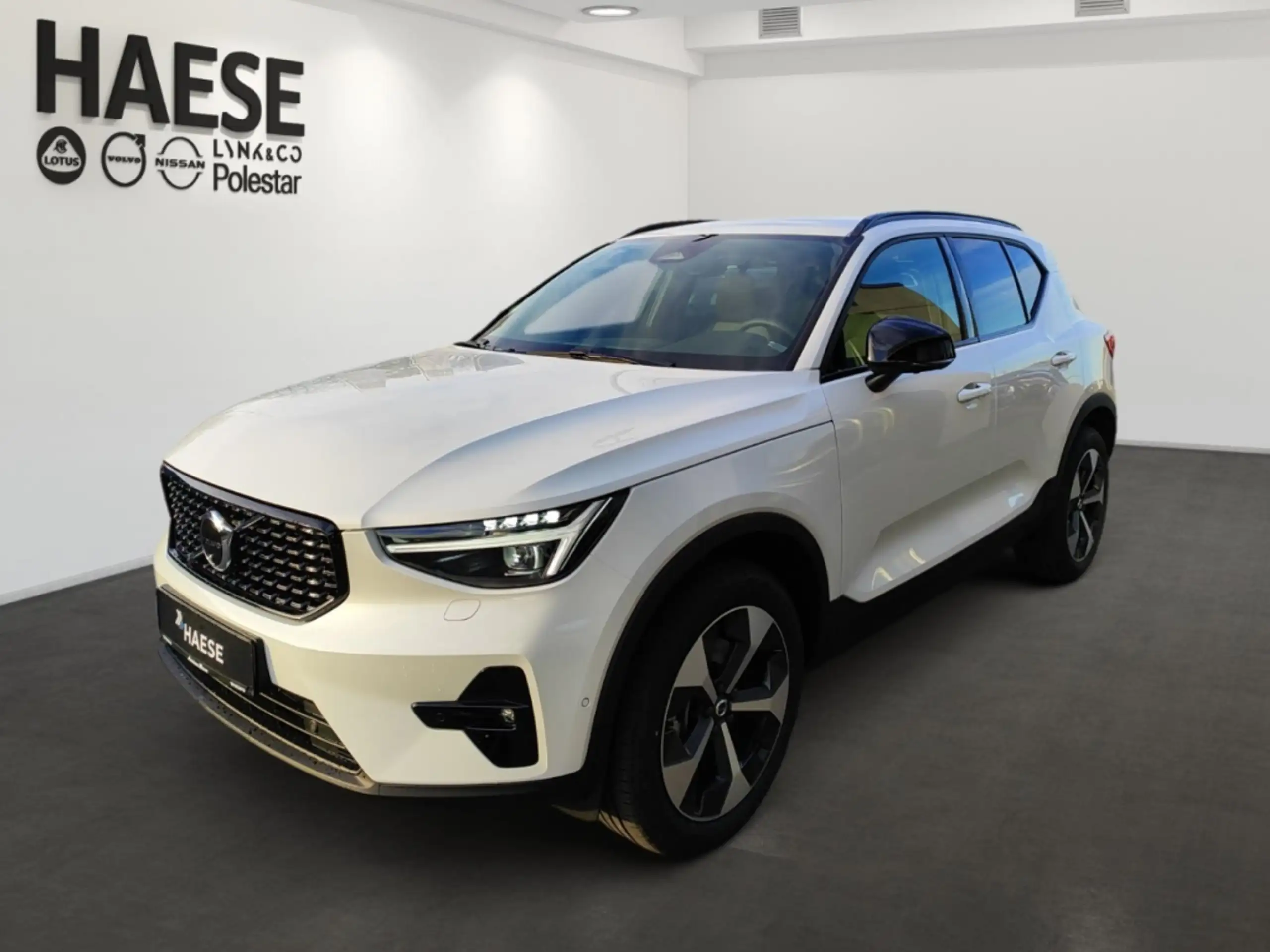 Volvo - XC40